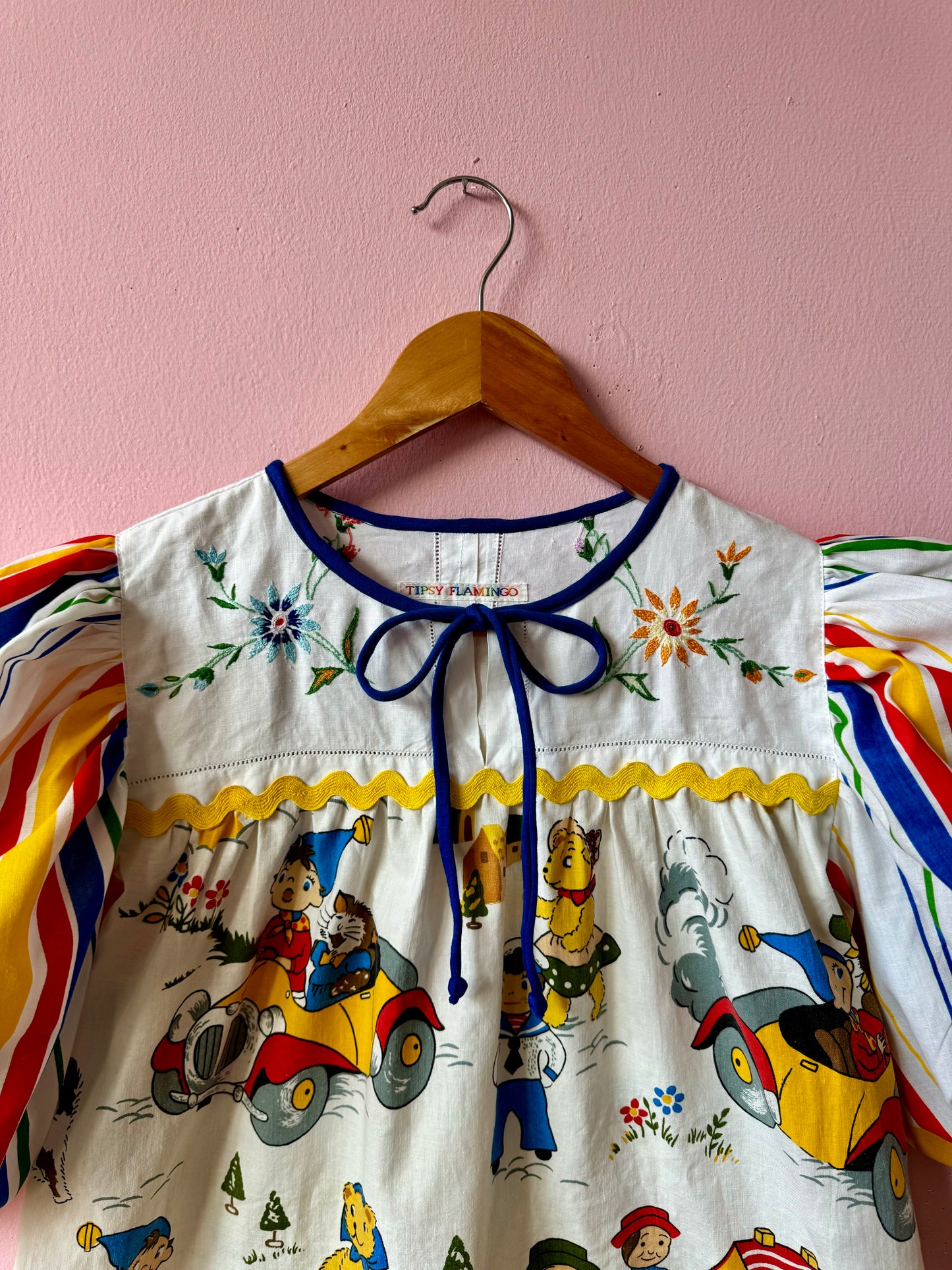 Vintage nursery print blouse with stripes sleeves