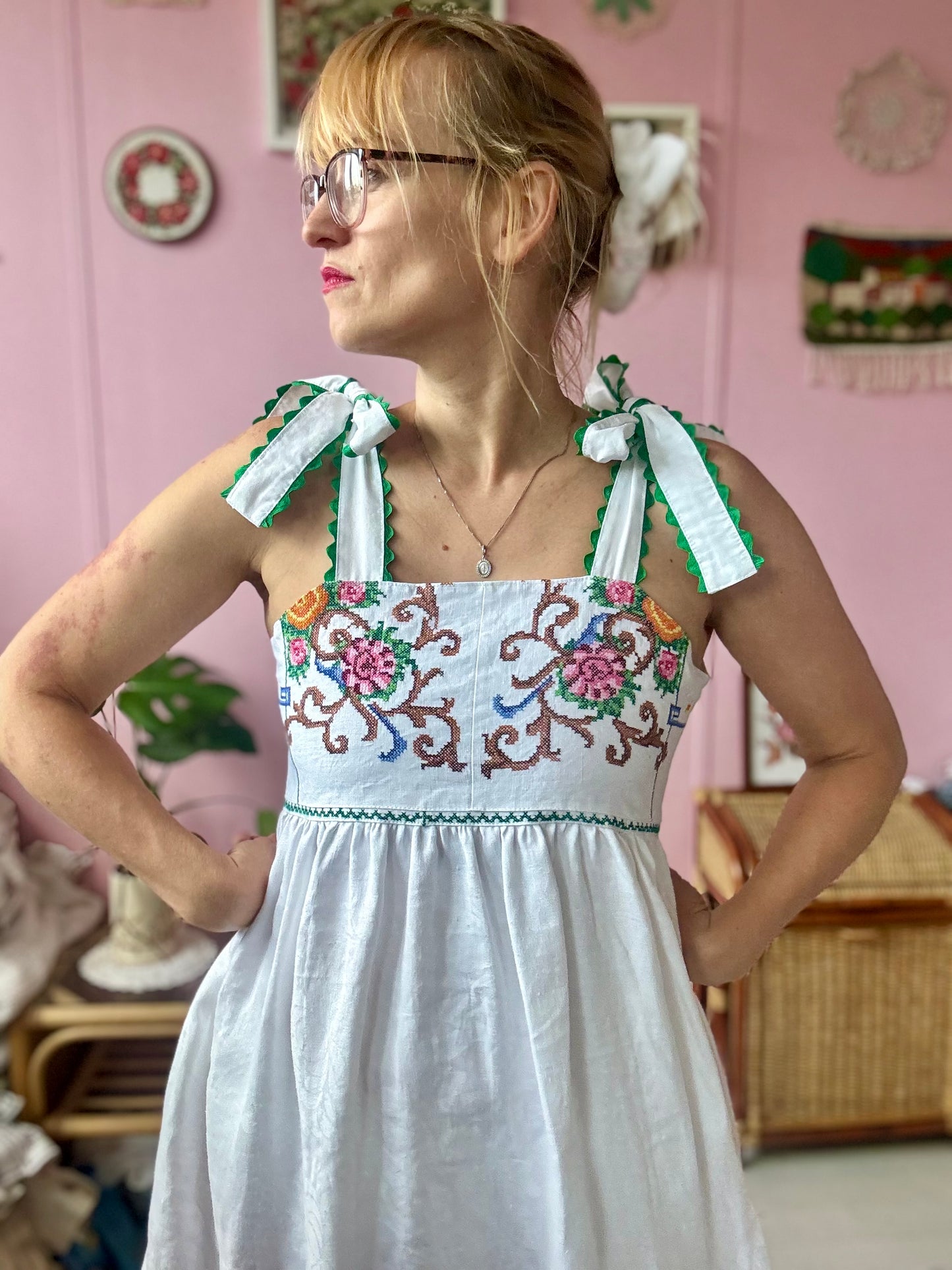 Midi dress with hemline frill