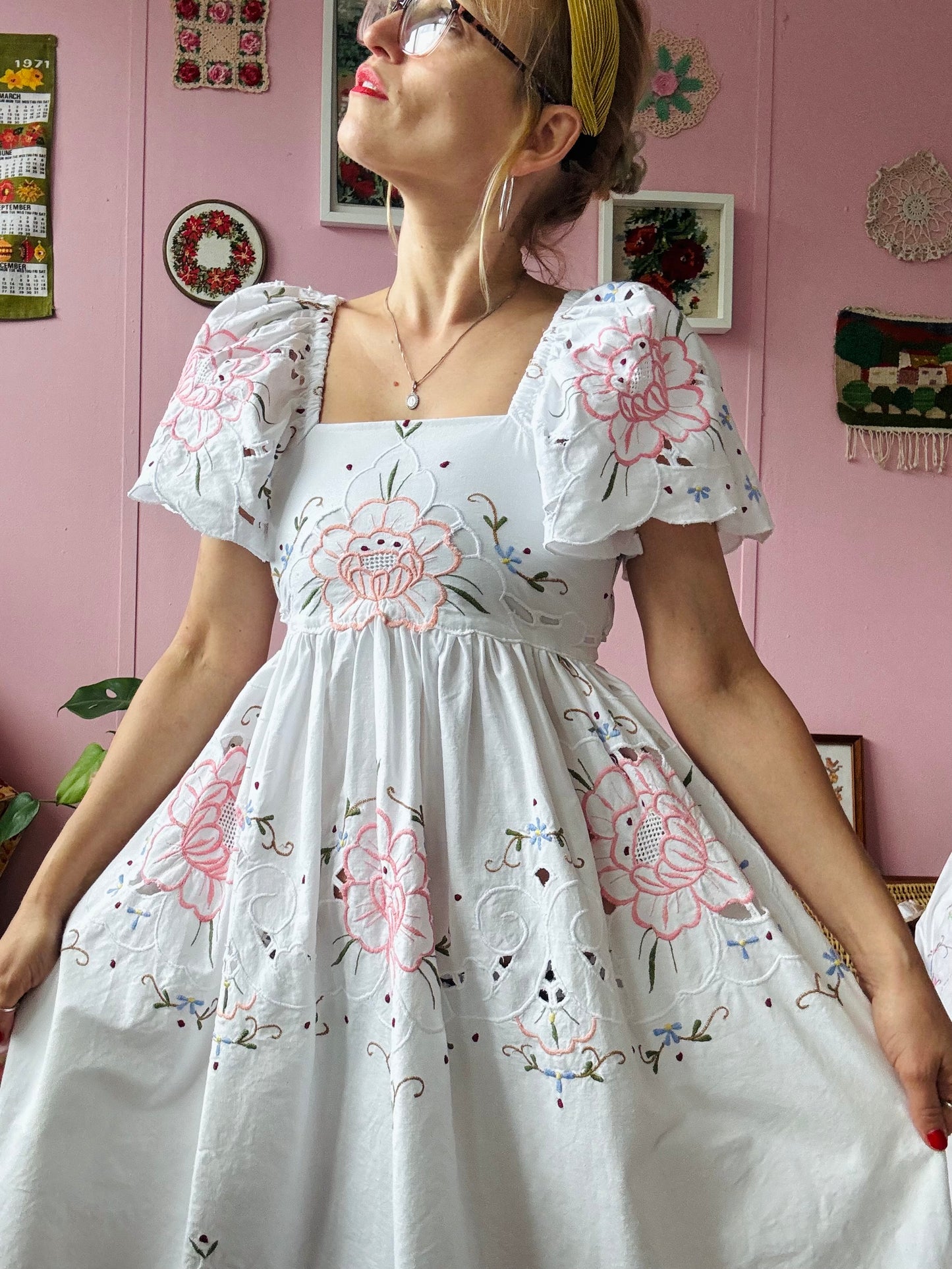 Short dress with floral cut out embroidery