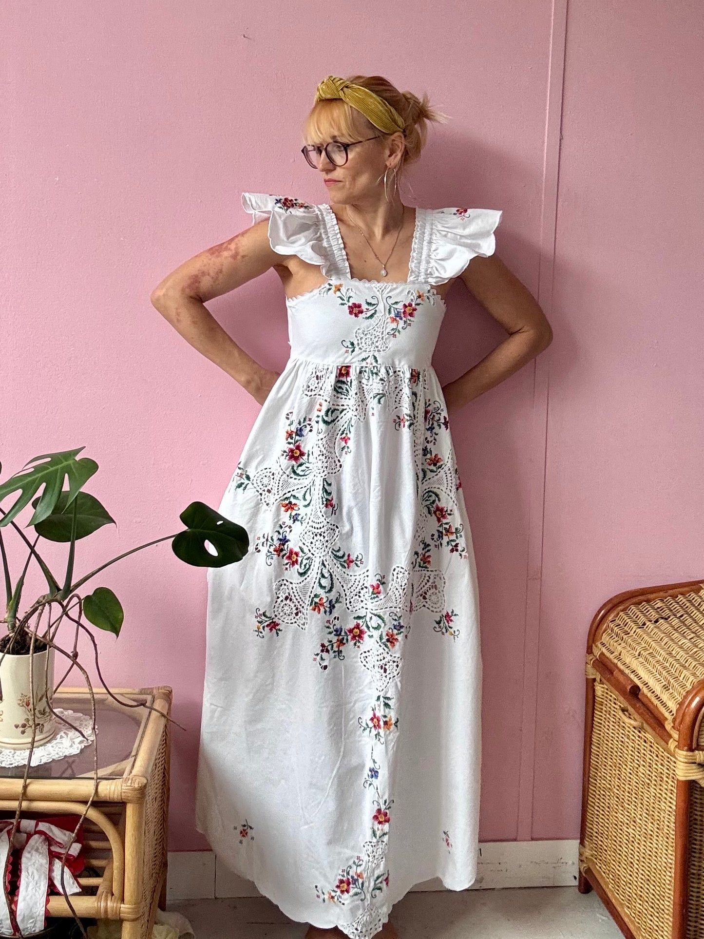 Maxi dress with elasticated straps