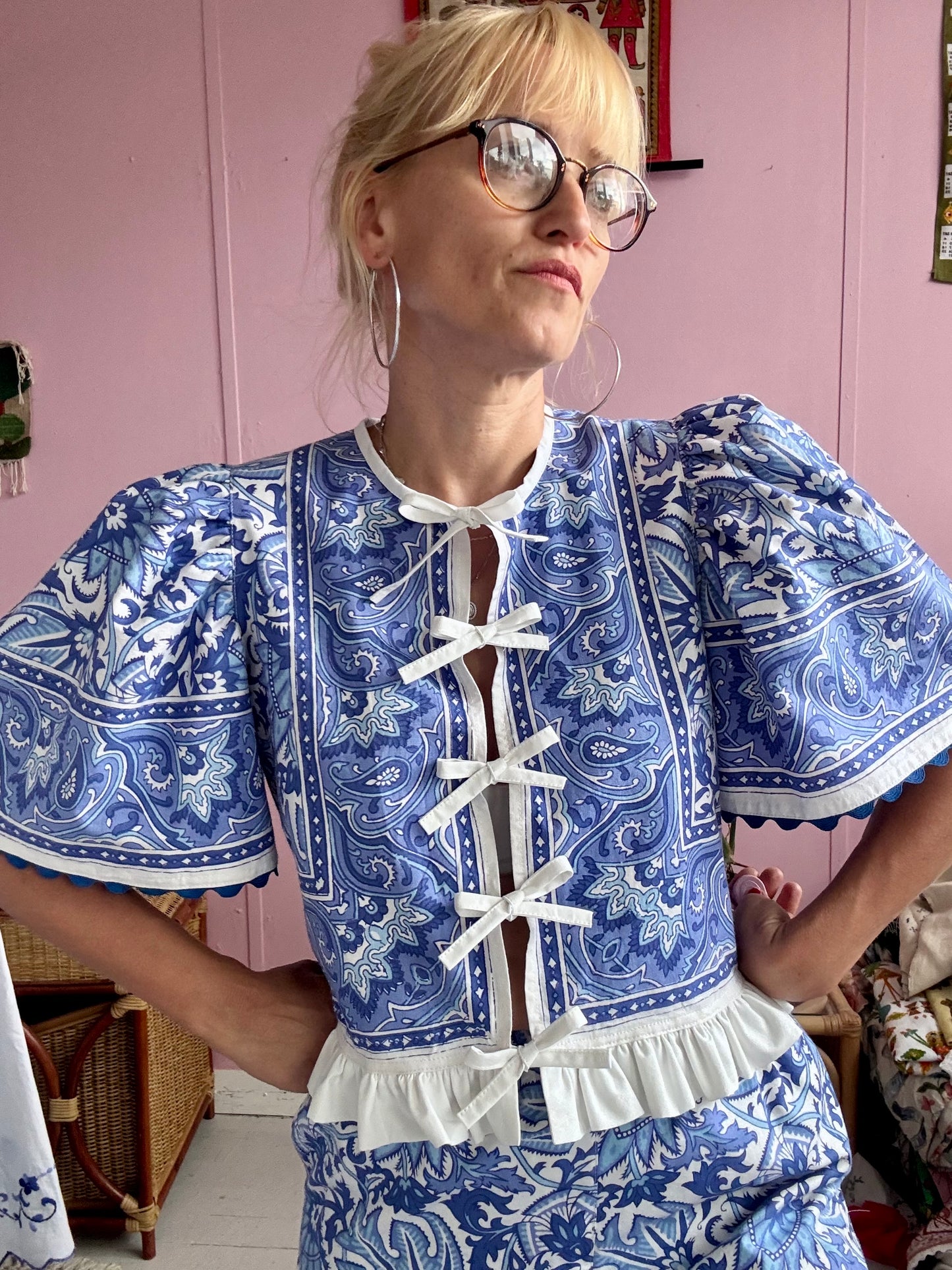 Blue floral trousers set