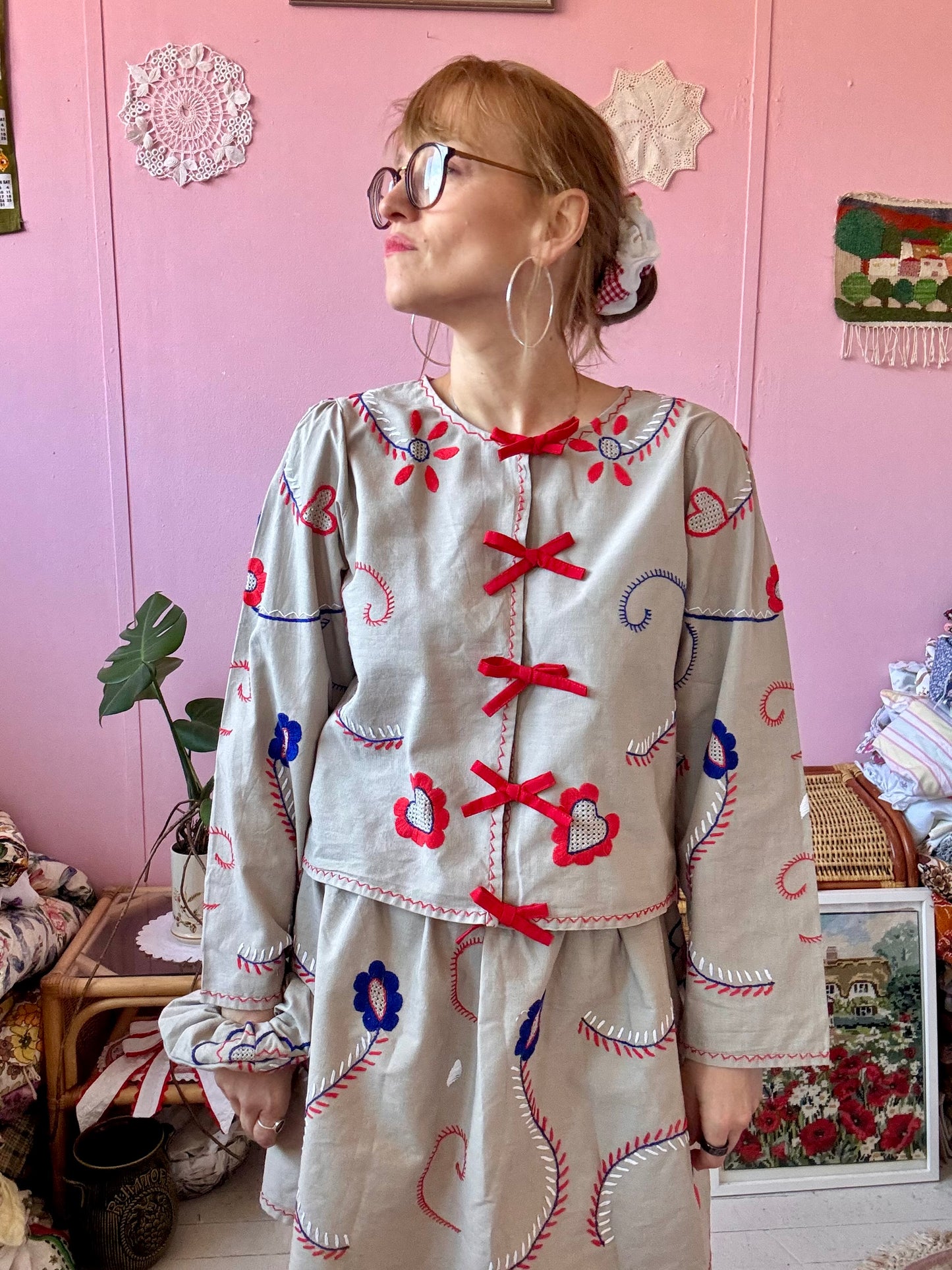 Hand embroidery set