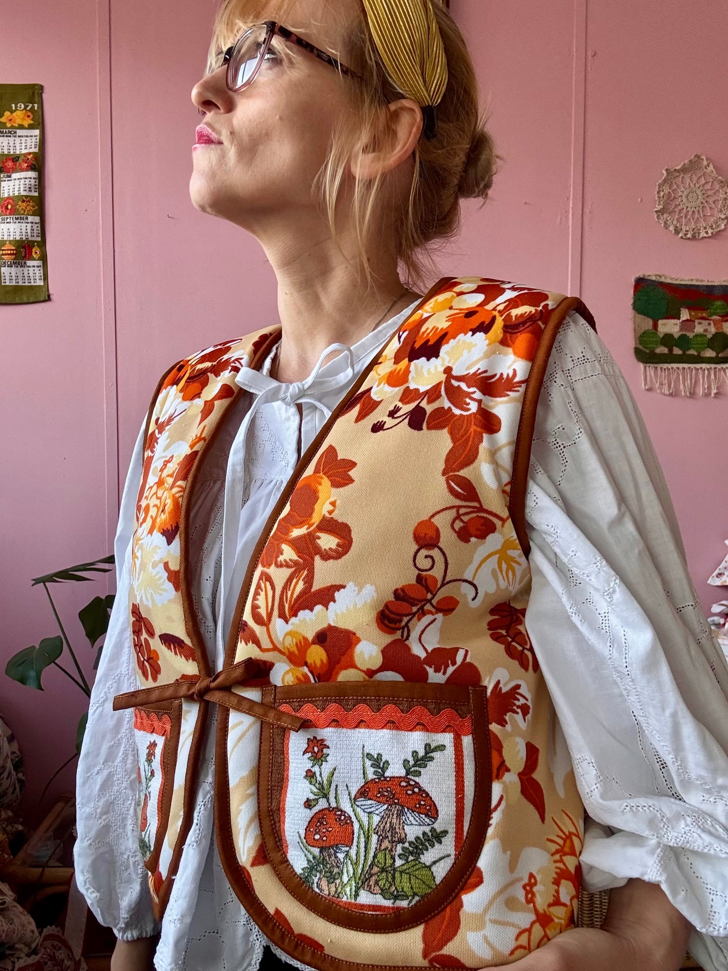 Brown floral vest with pockets