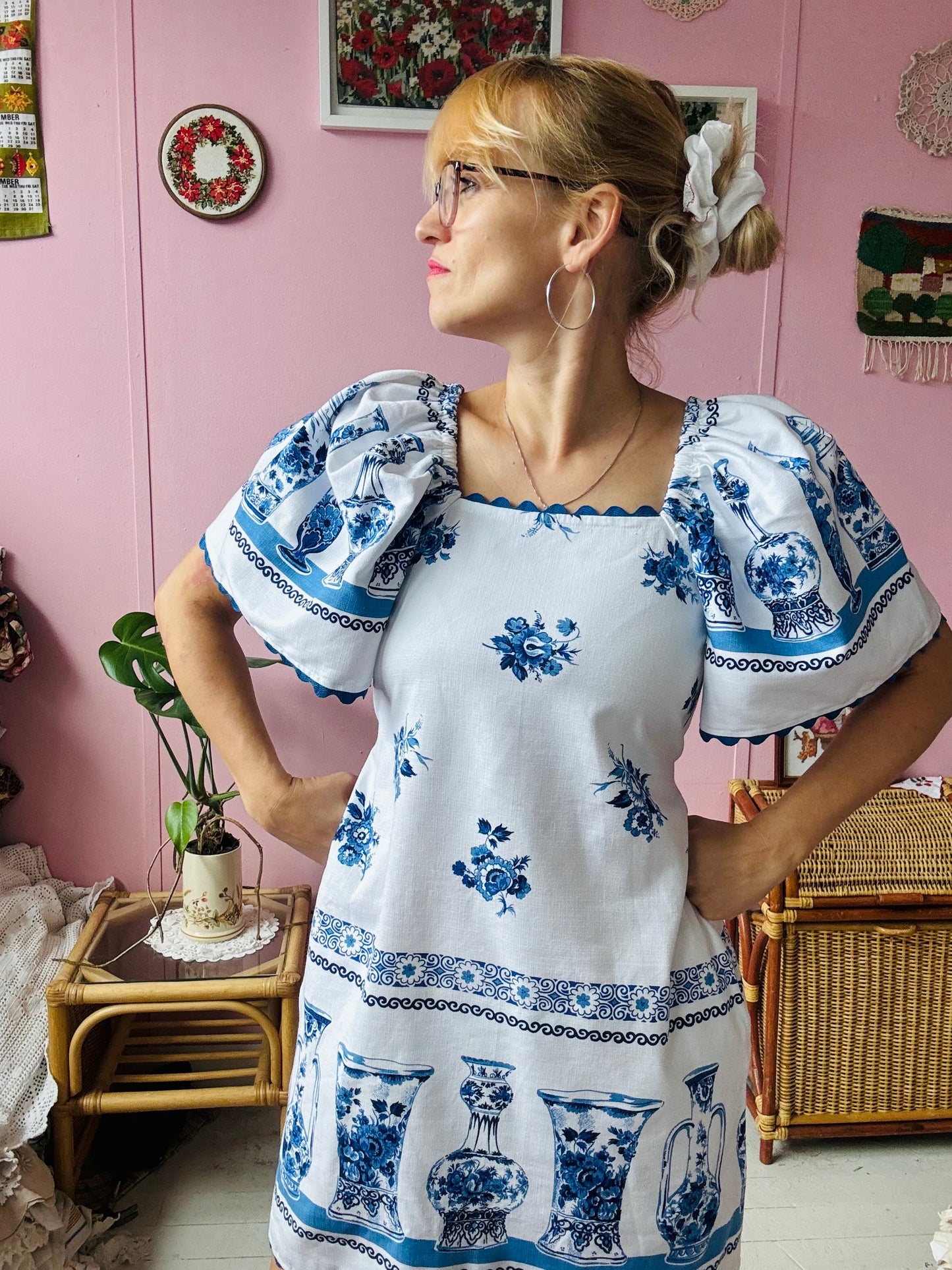White and blue vases mini dress with blue ric rac