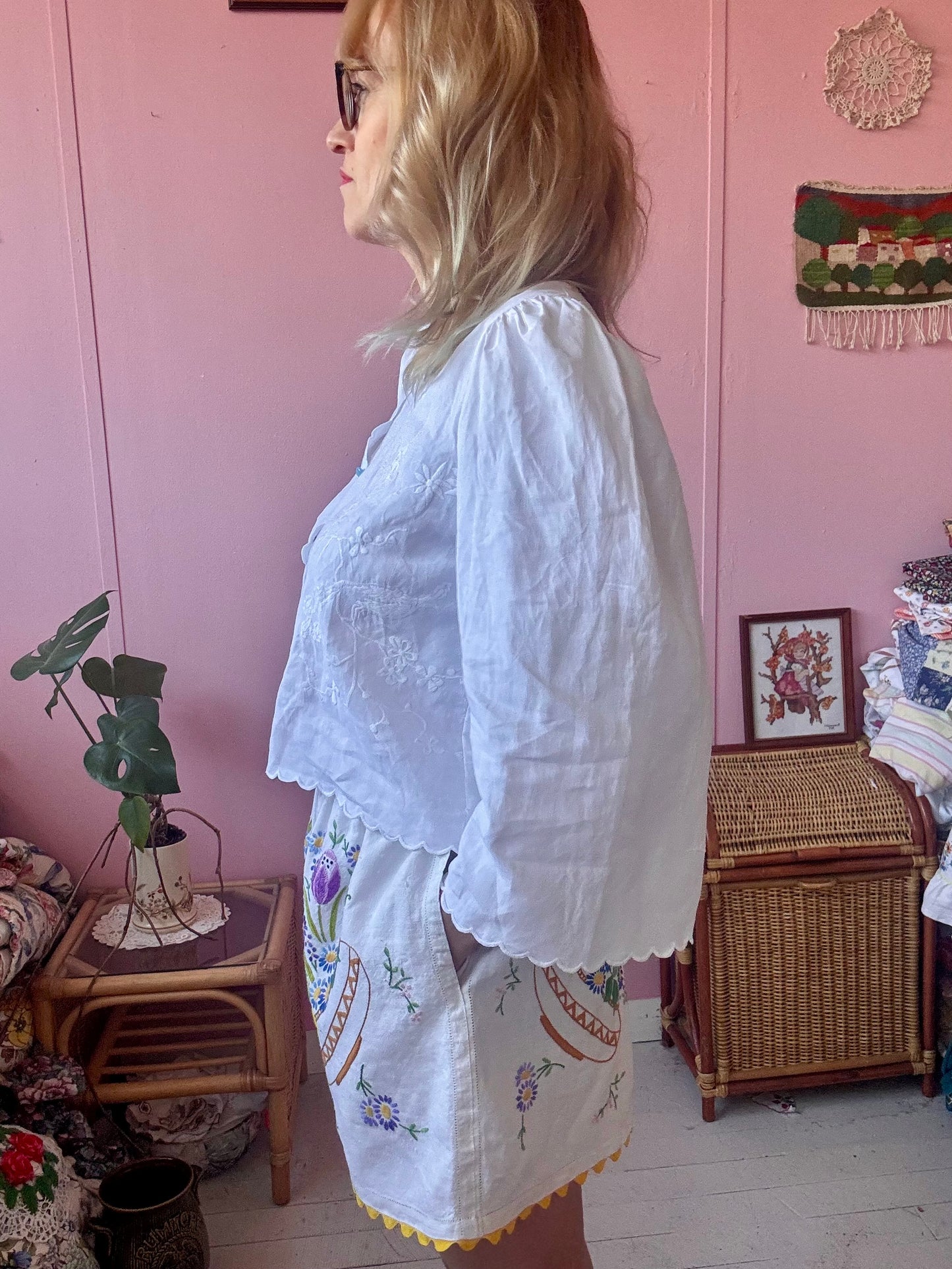 Shorts with floral embroidery and yellow ric rac