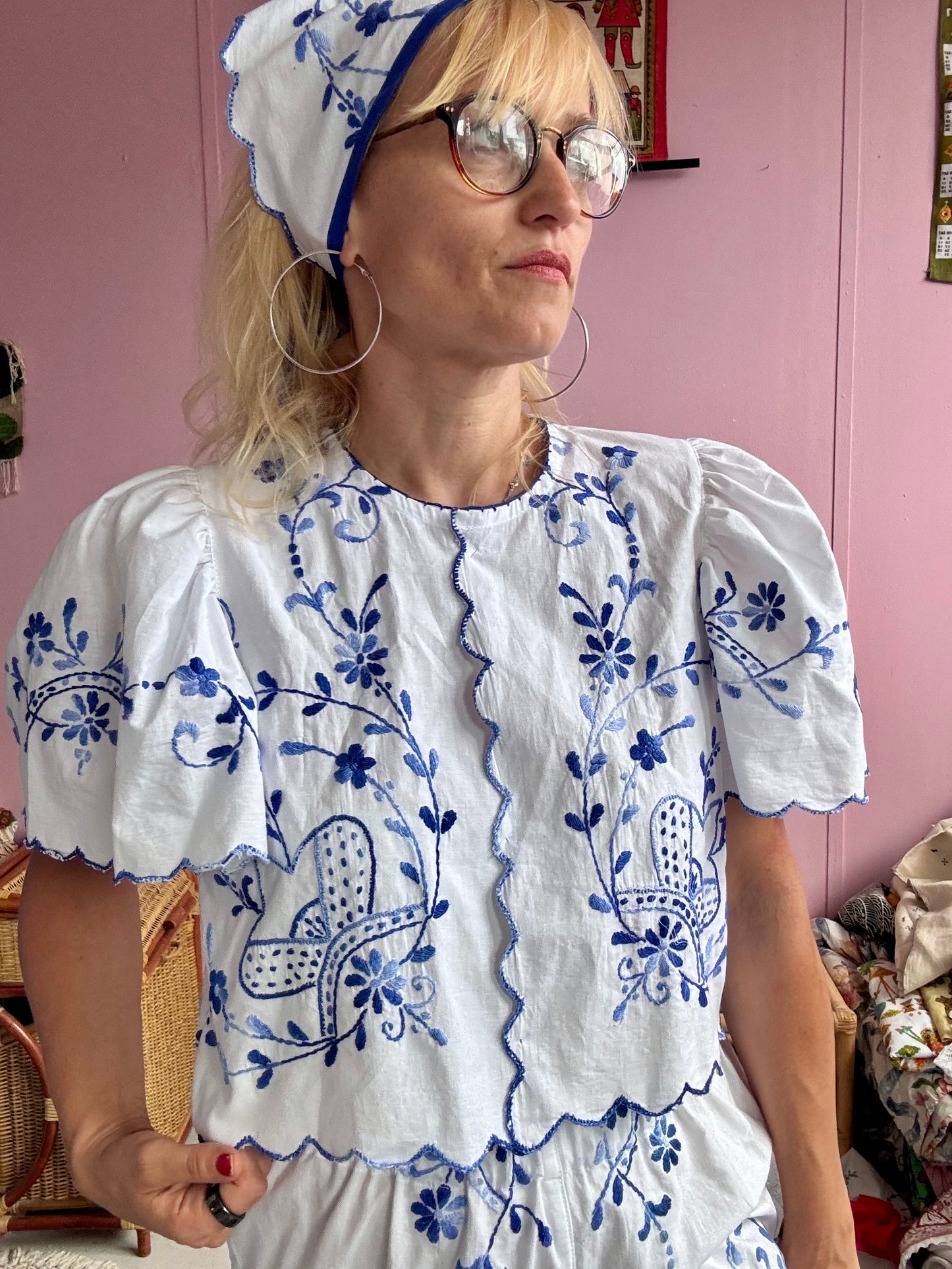 Blue floral embroidery trousers set