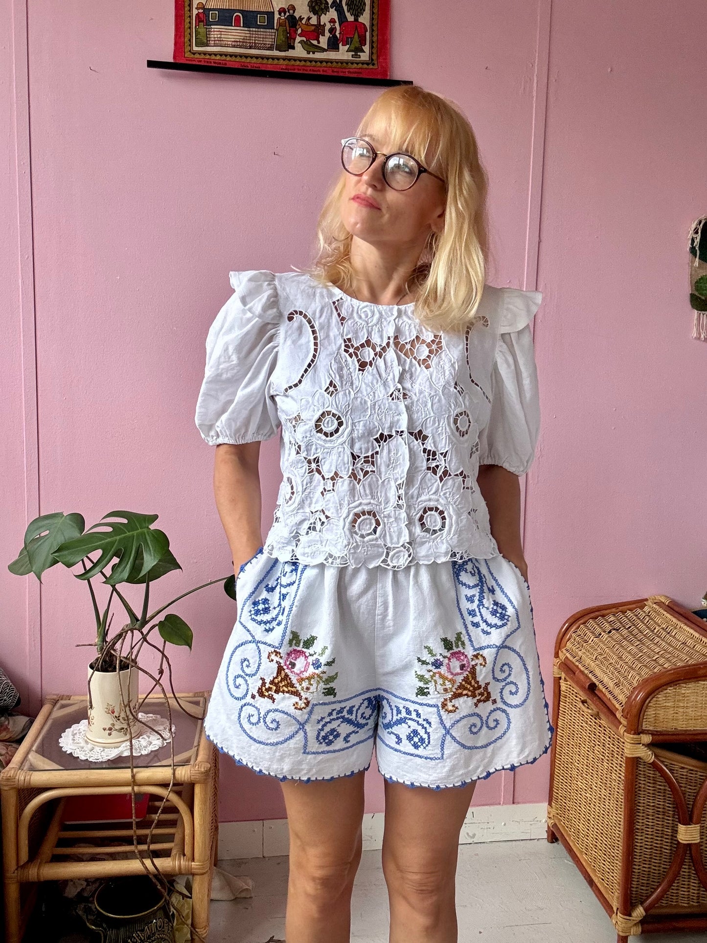 Blue embroidery shorts