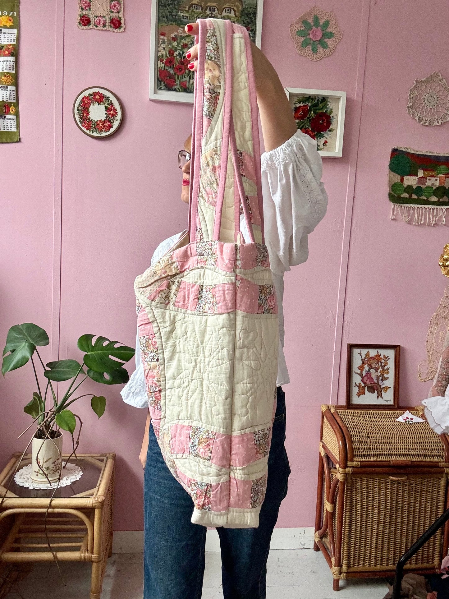 Patchwork tote bag with pink binding