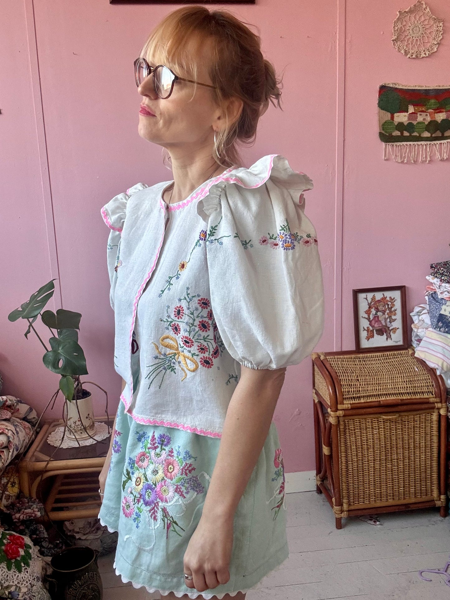 Linen blouse with pink ric rac