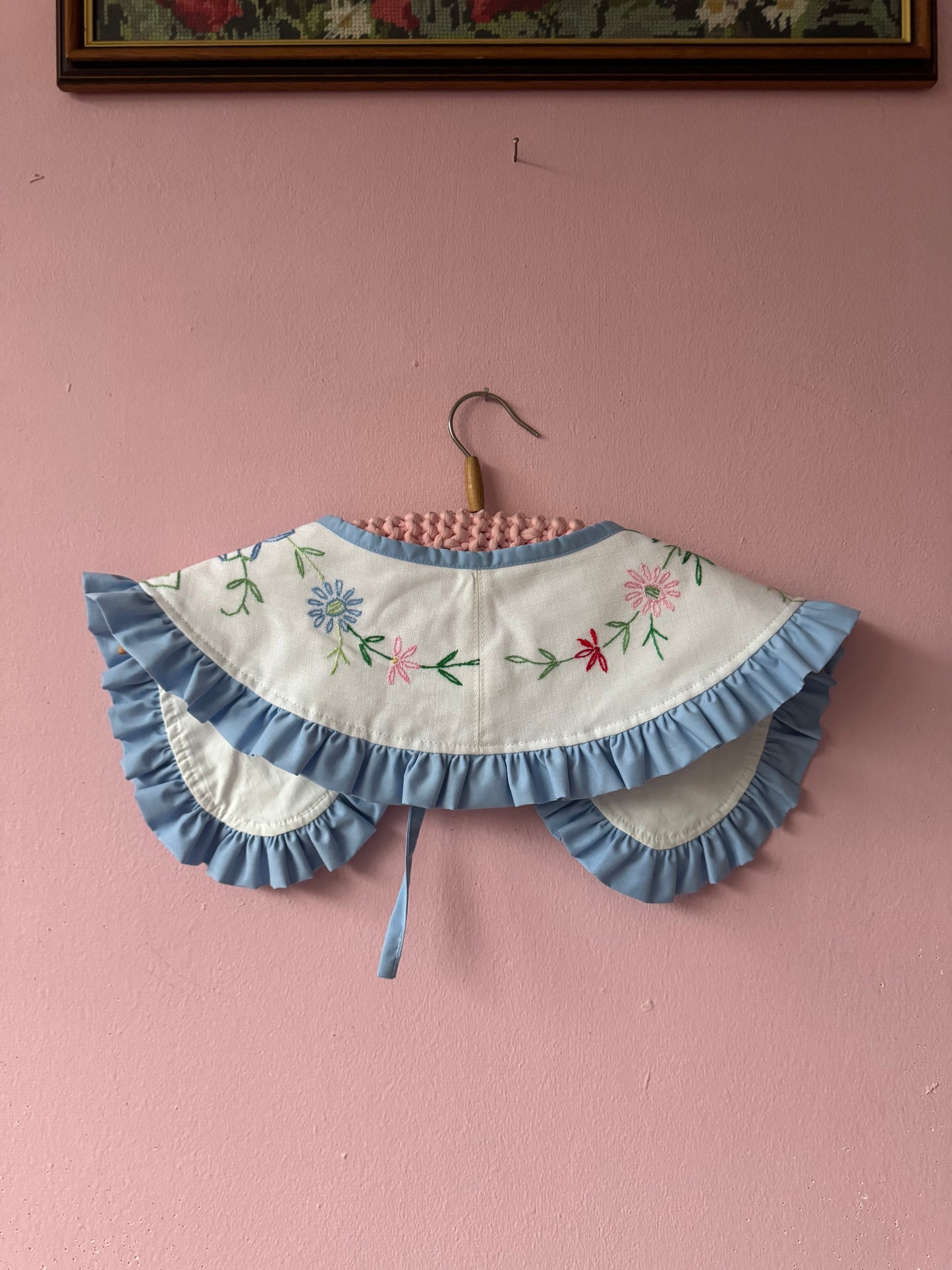 Hand embroidery floral collar with frill
