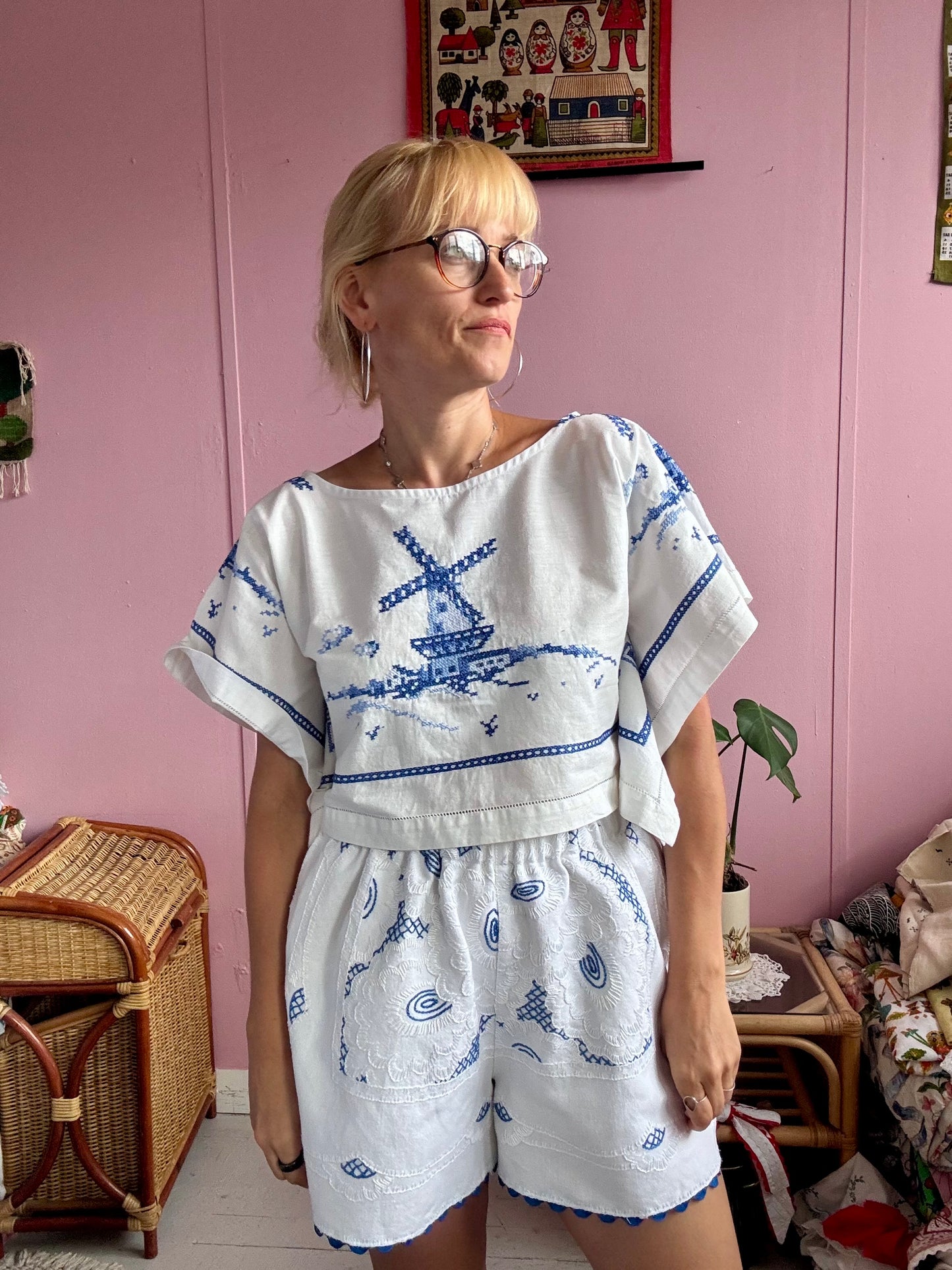 Basic top with blue hand embroidery