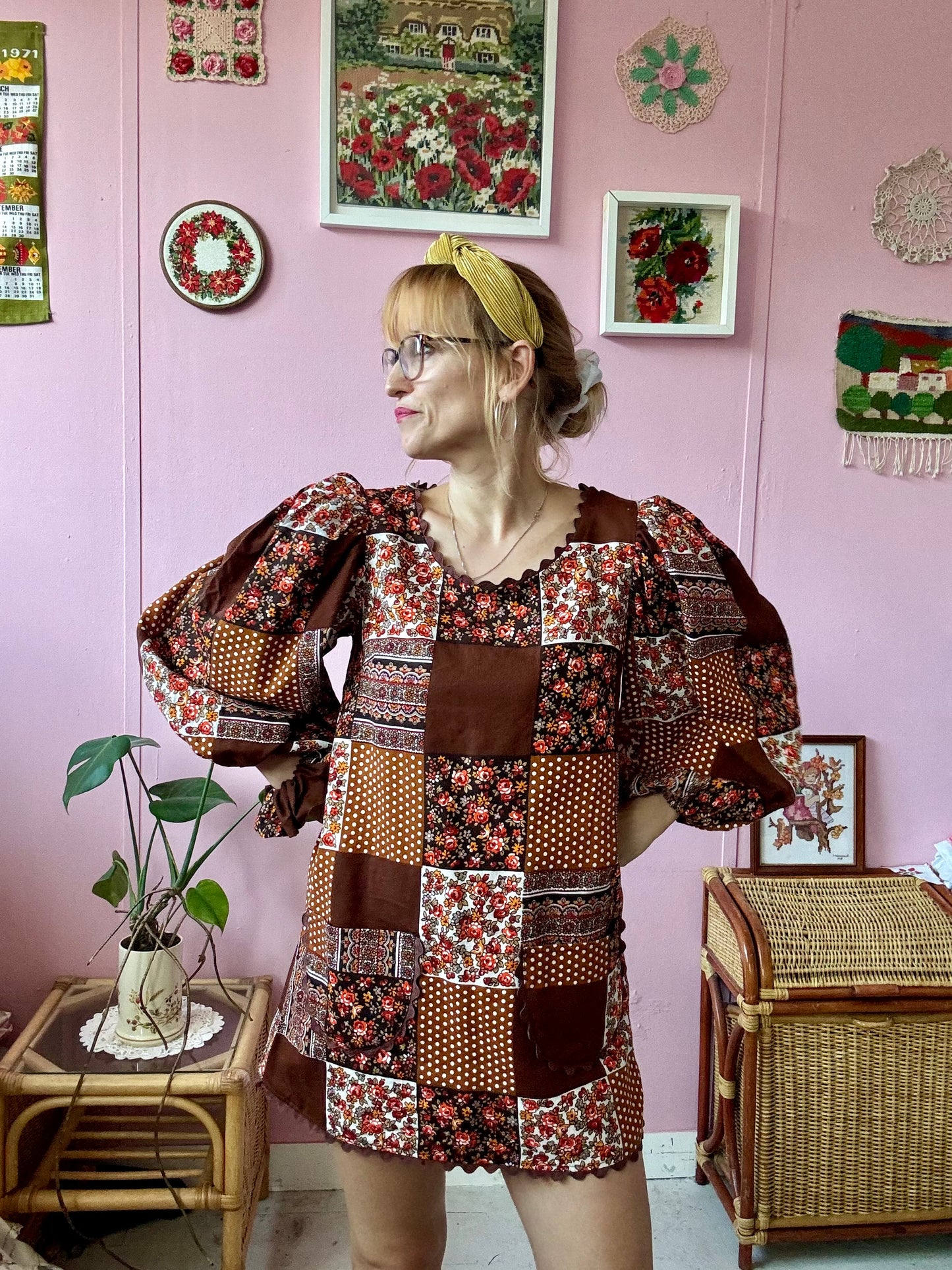 Brown vintage patchwork print mini dress with pockets -Petite