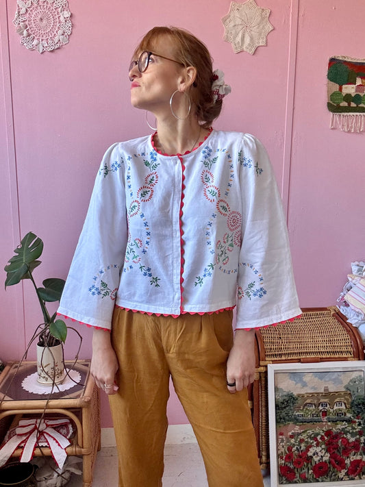 Linen floral blouse with ric rac decoration