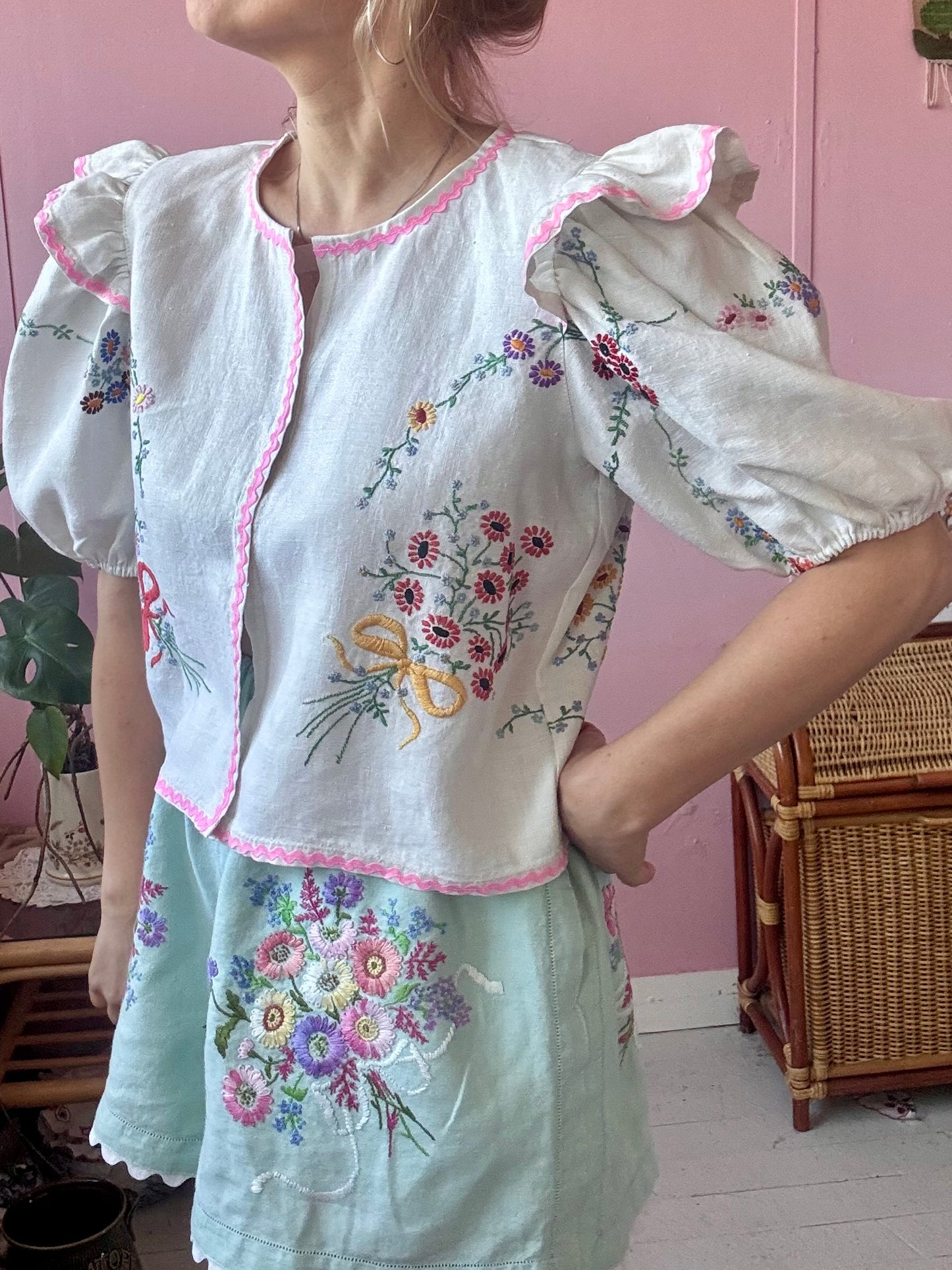 Linen blouse with pink ric rac