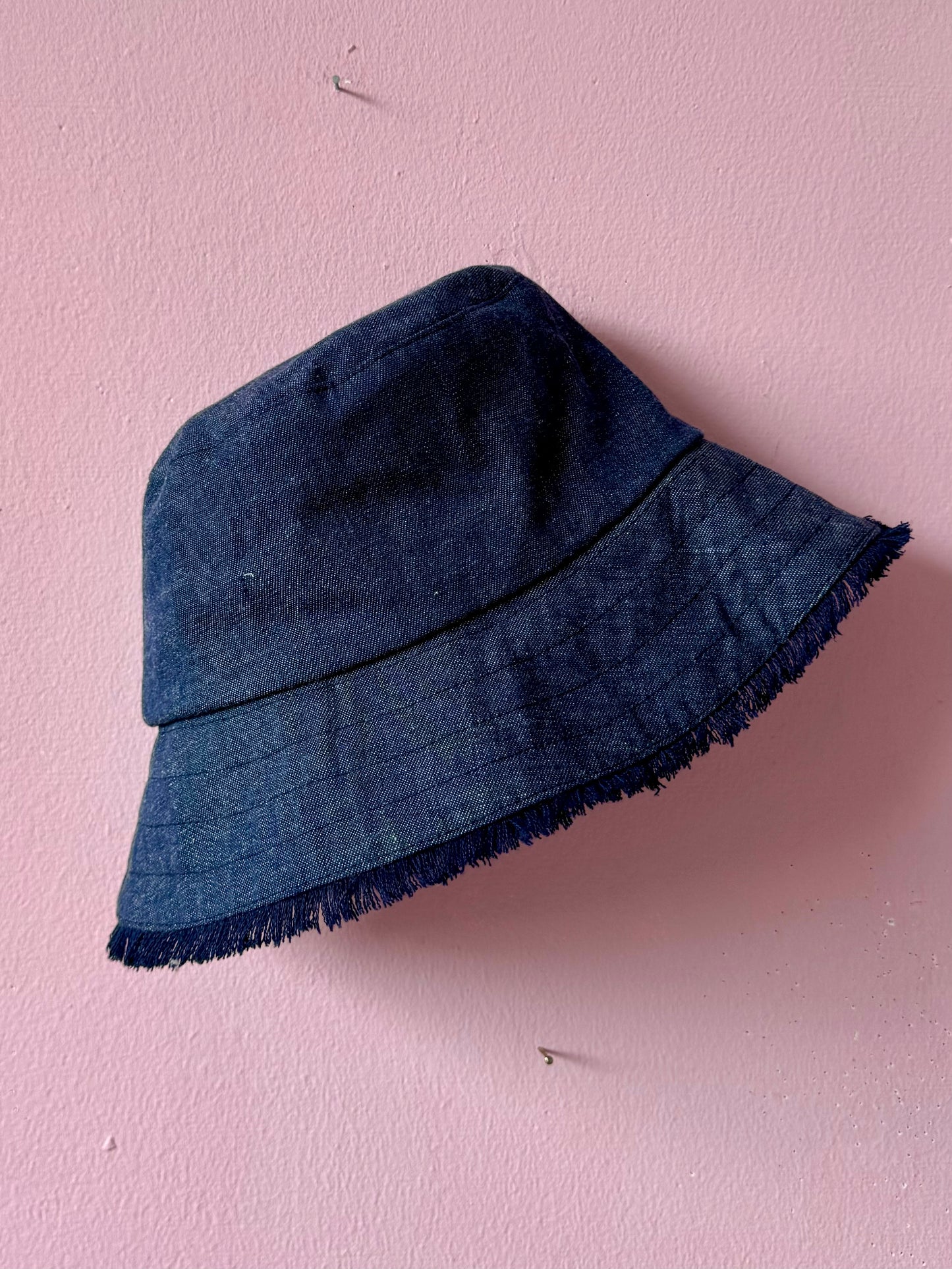 Reversible bucket hat