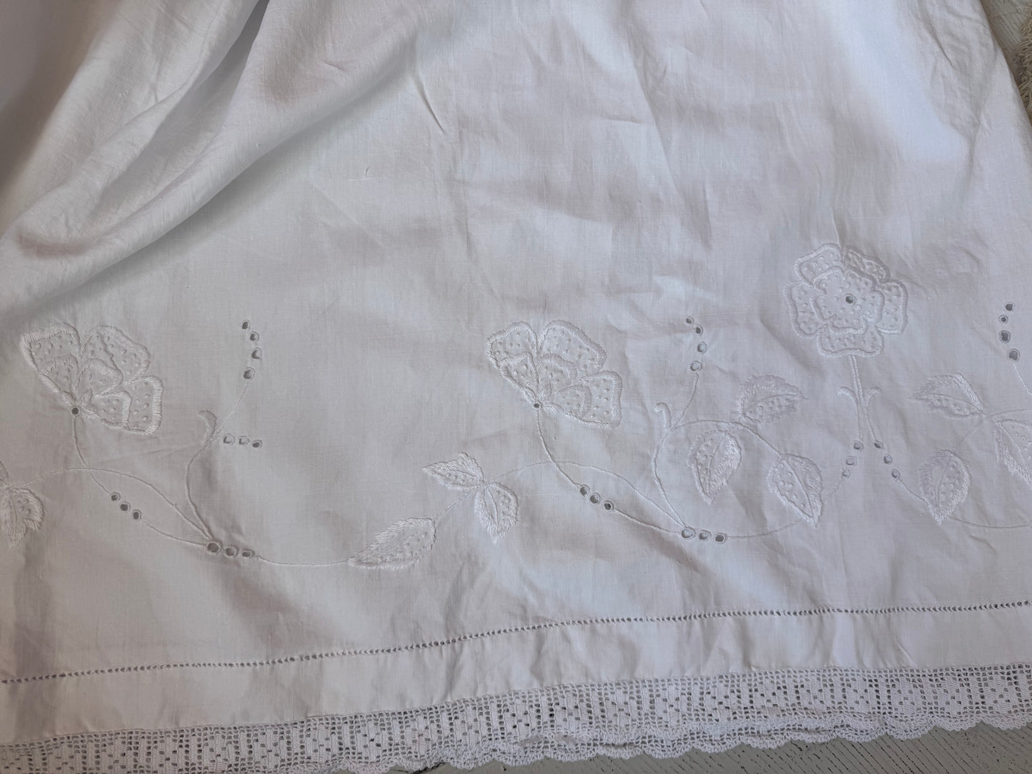 White linen skirt with embroidery and lace