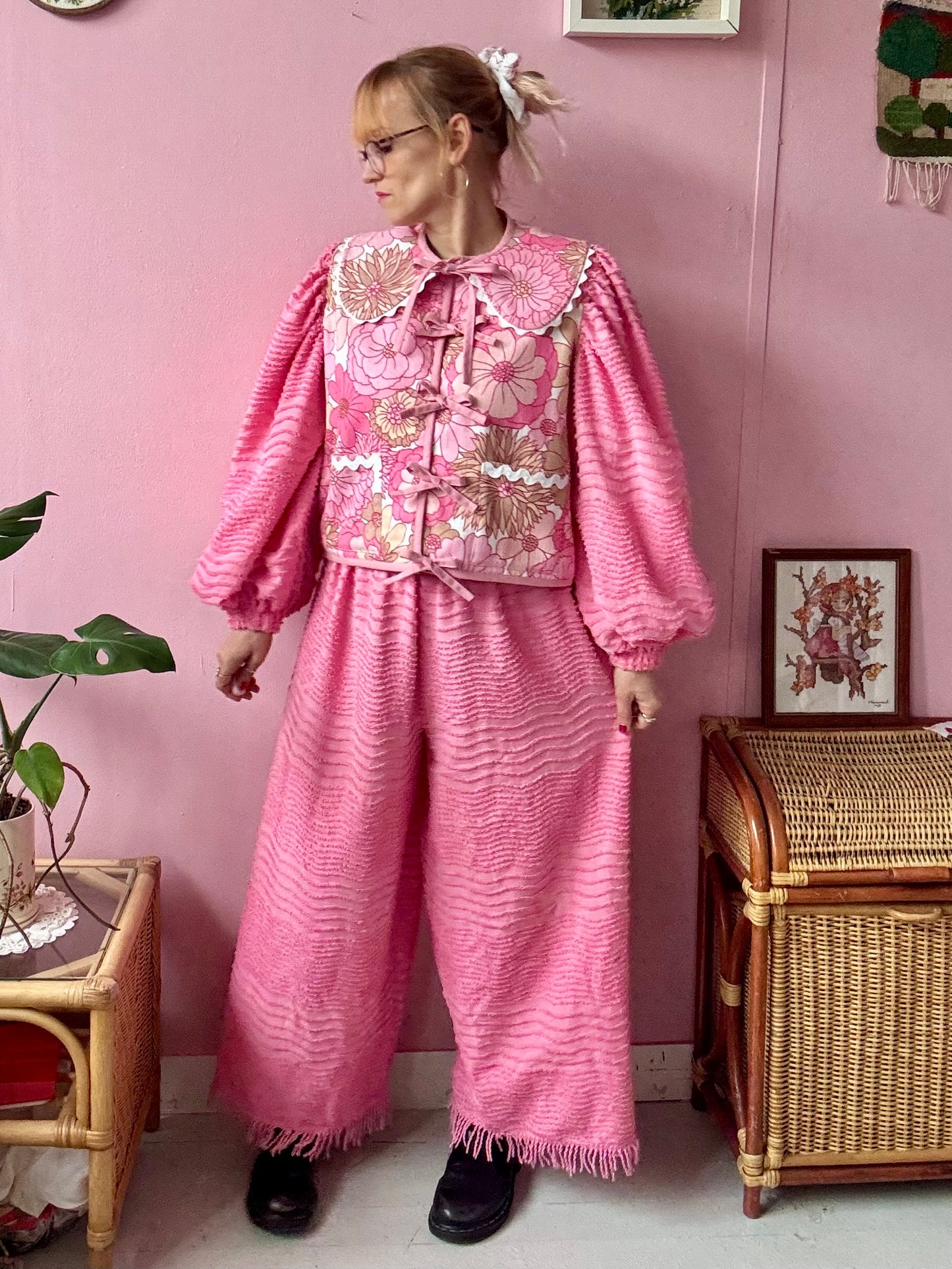 Pink floral and candlewick set