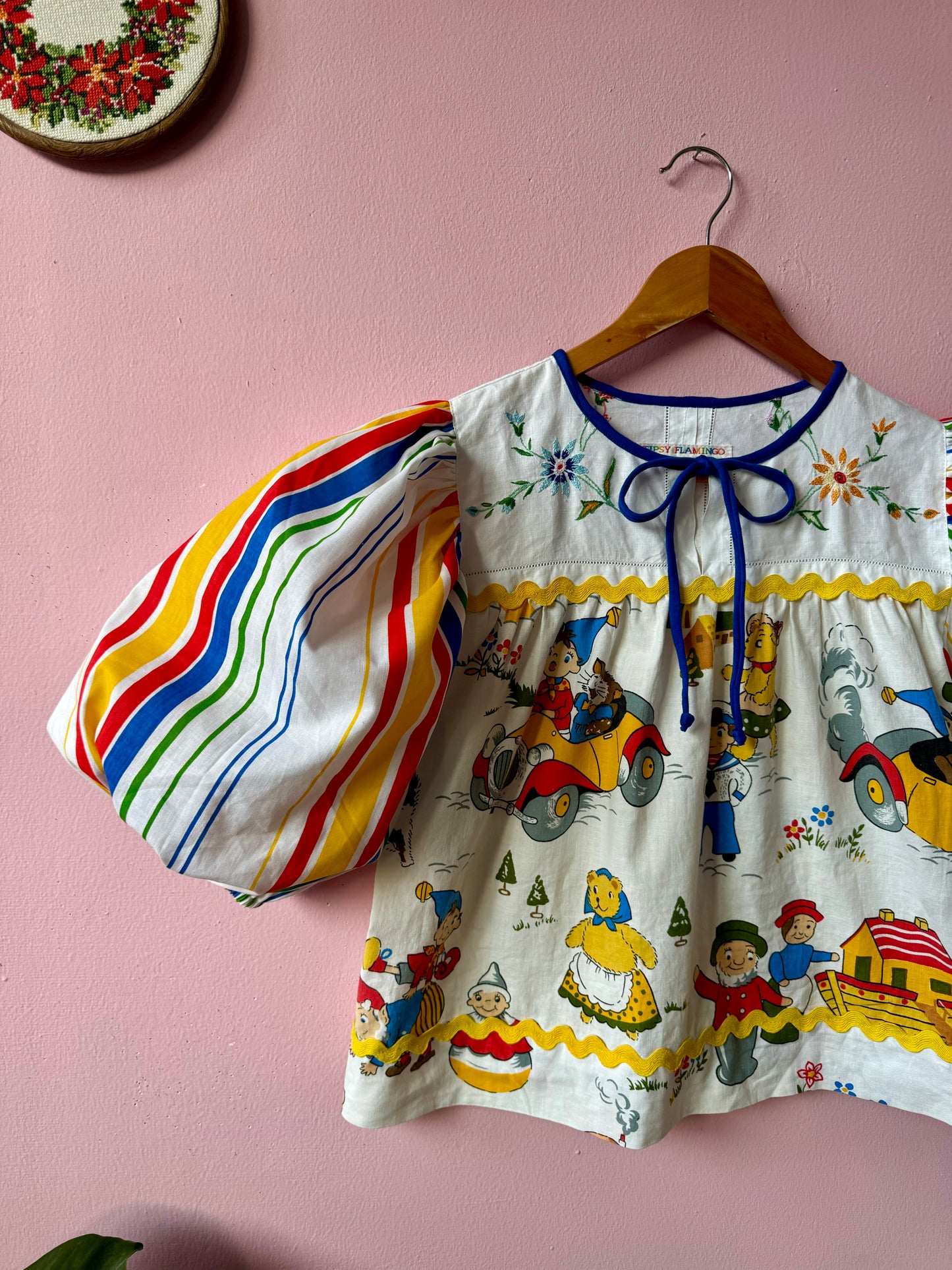 Vintage nursery print blouse with stripes sleeves