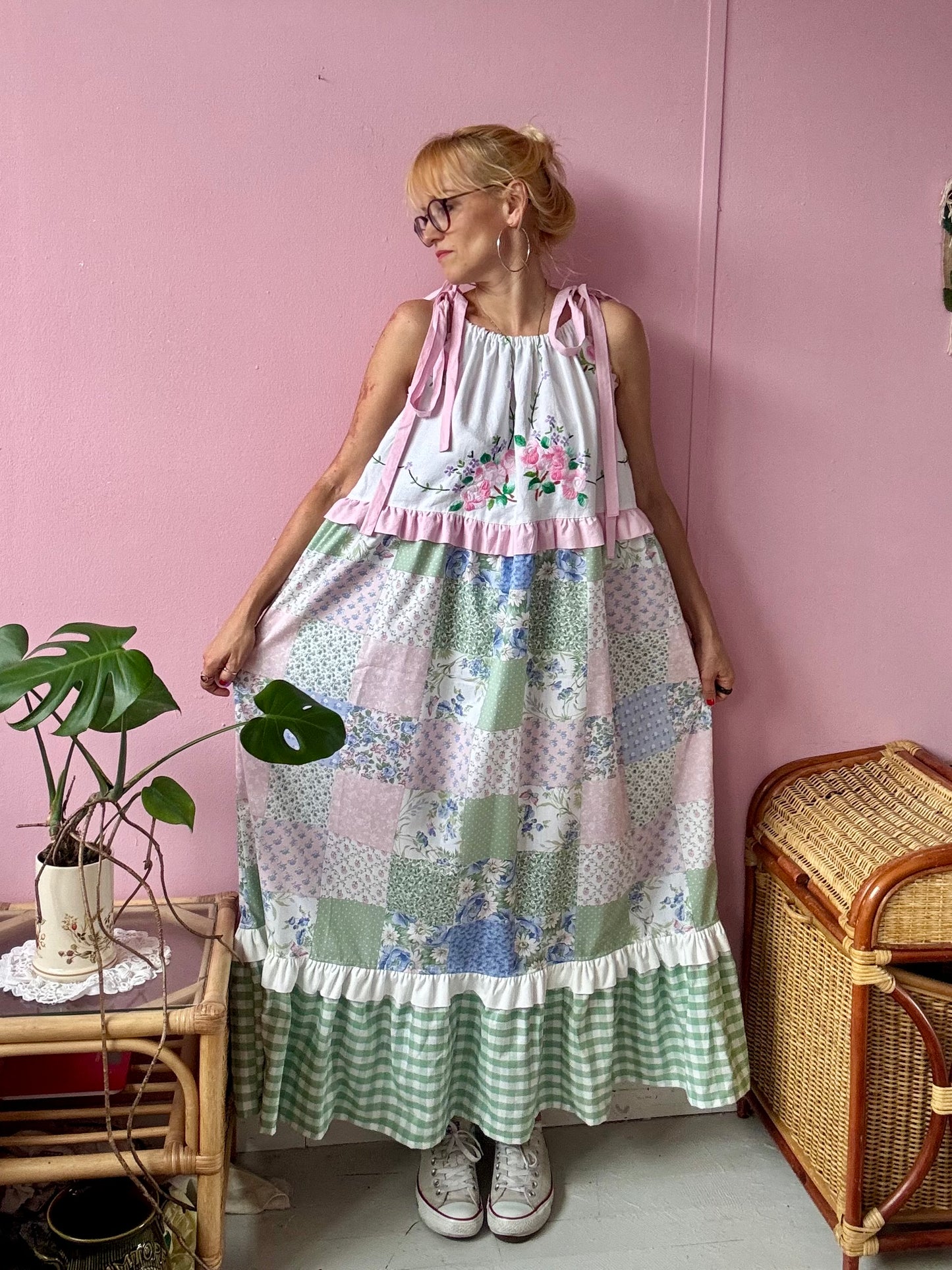 Sleeveless maxi dress with frills