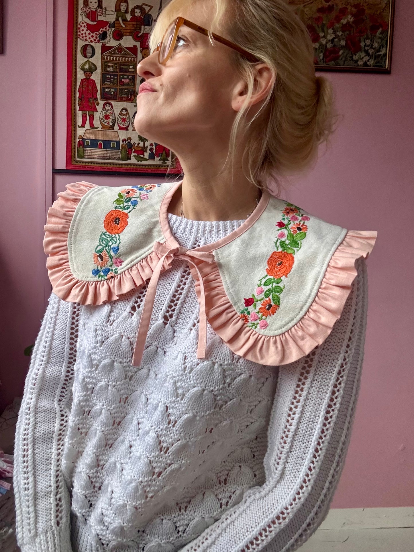 Hand embroidery floral collar with frill