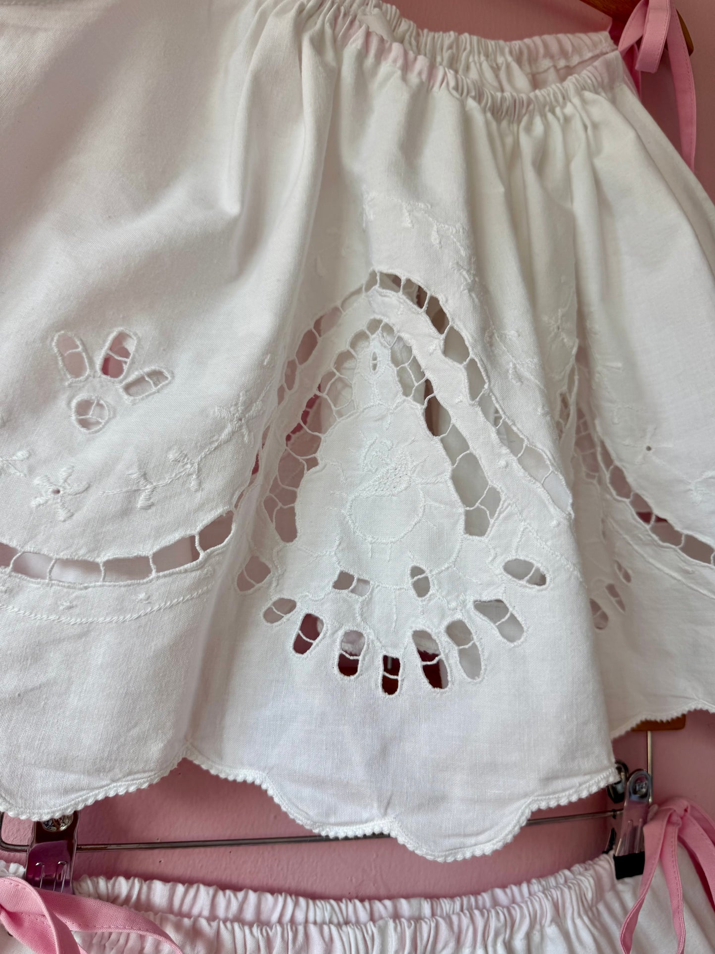White embroidery shorts set
