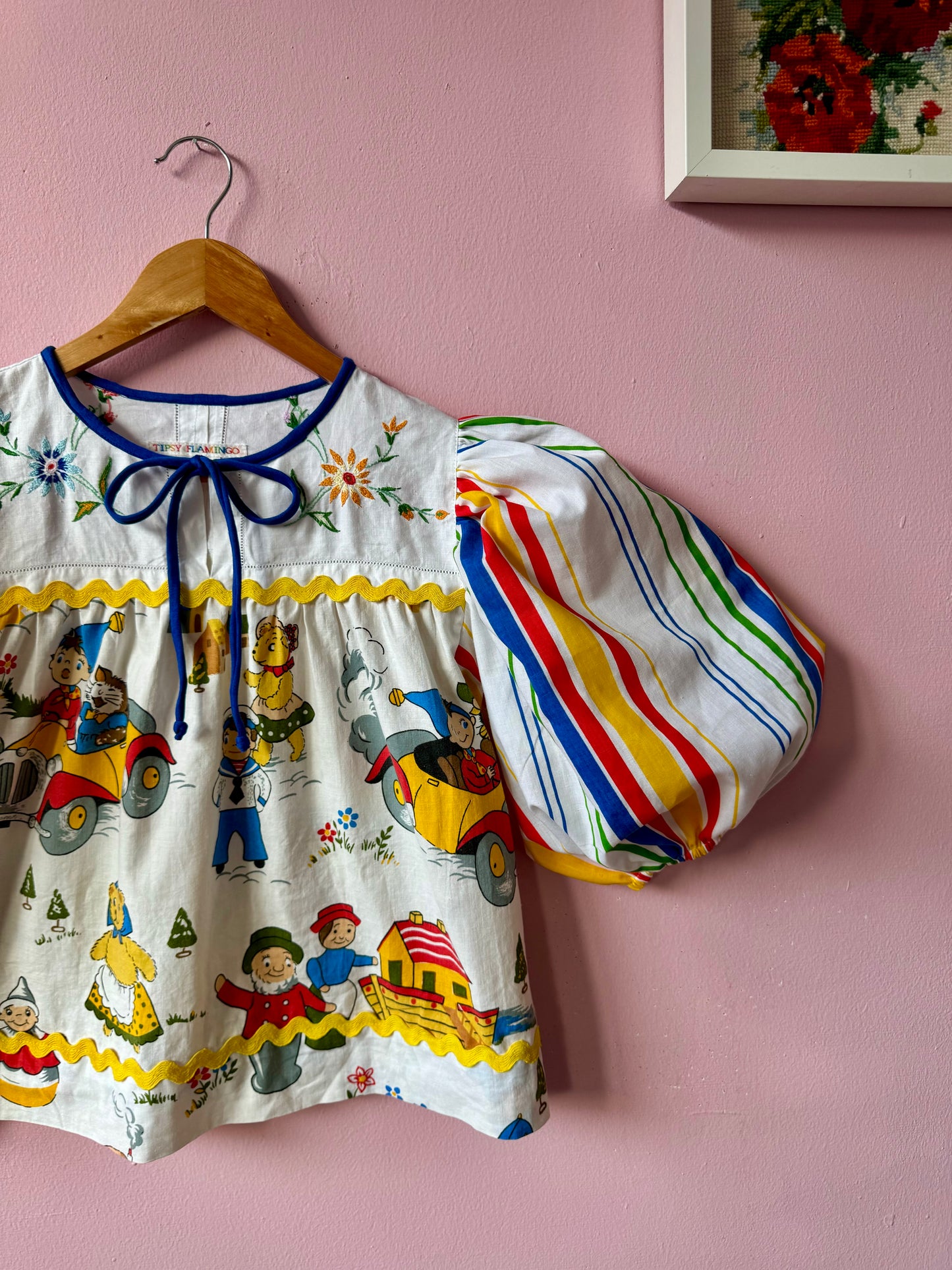 Vintage nursery print blouse with stripes sleeves