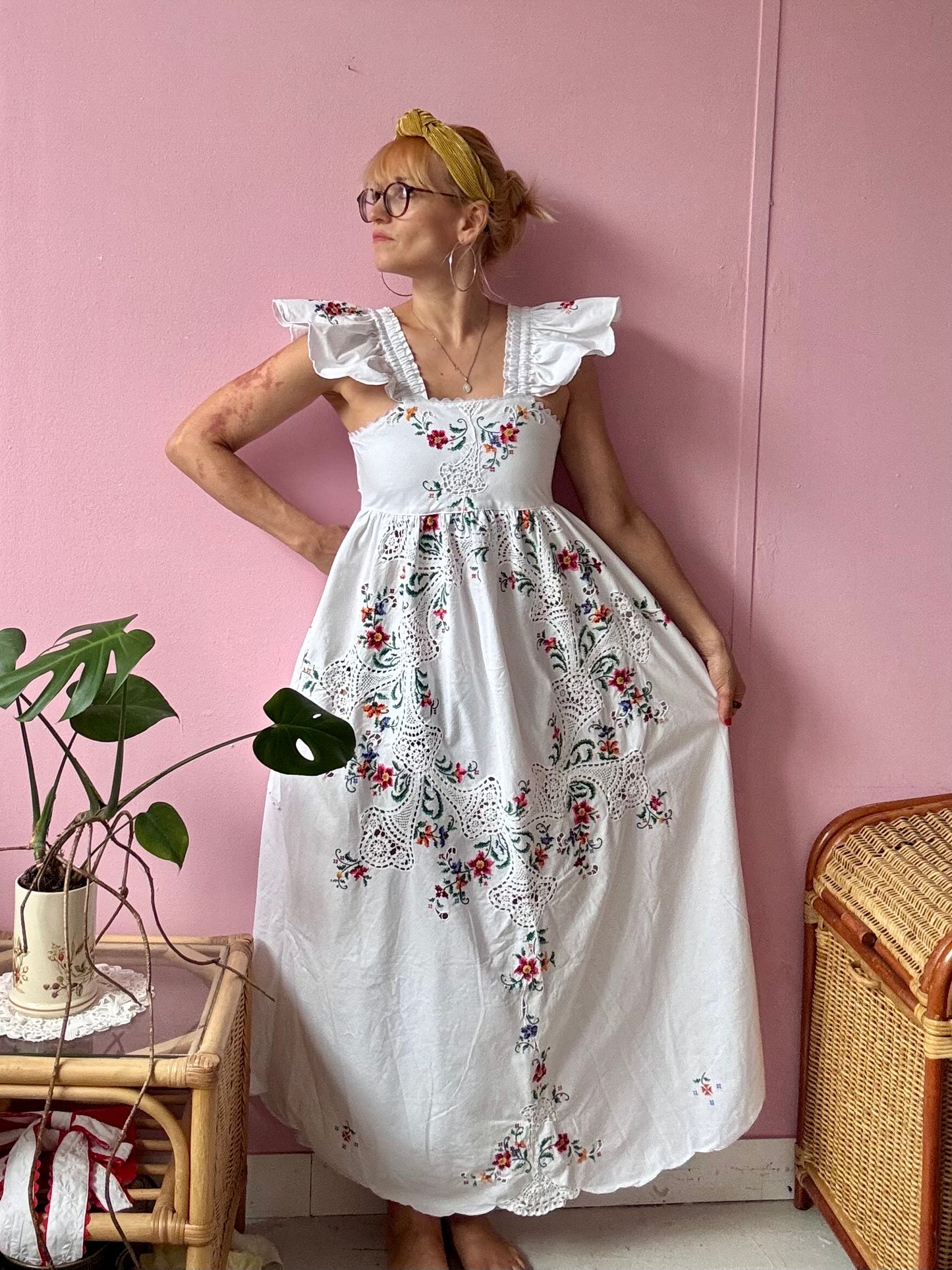 Maxi dress with elasticated straps