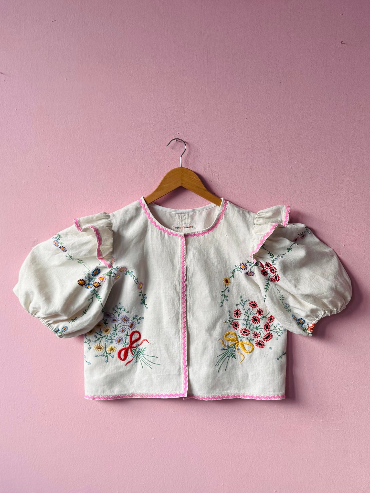 Linen blouse with pink ric rac