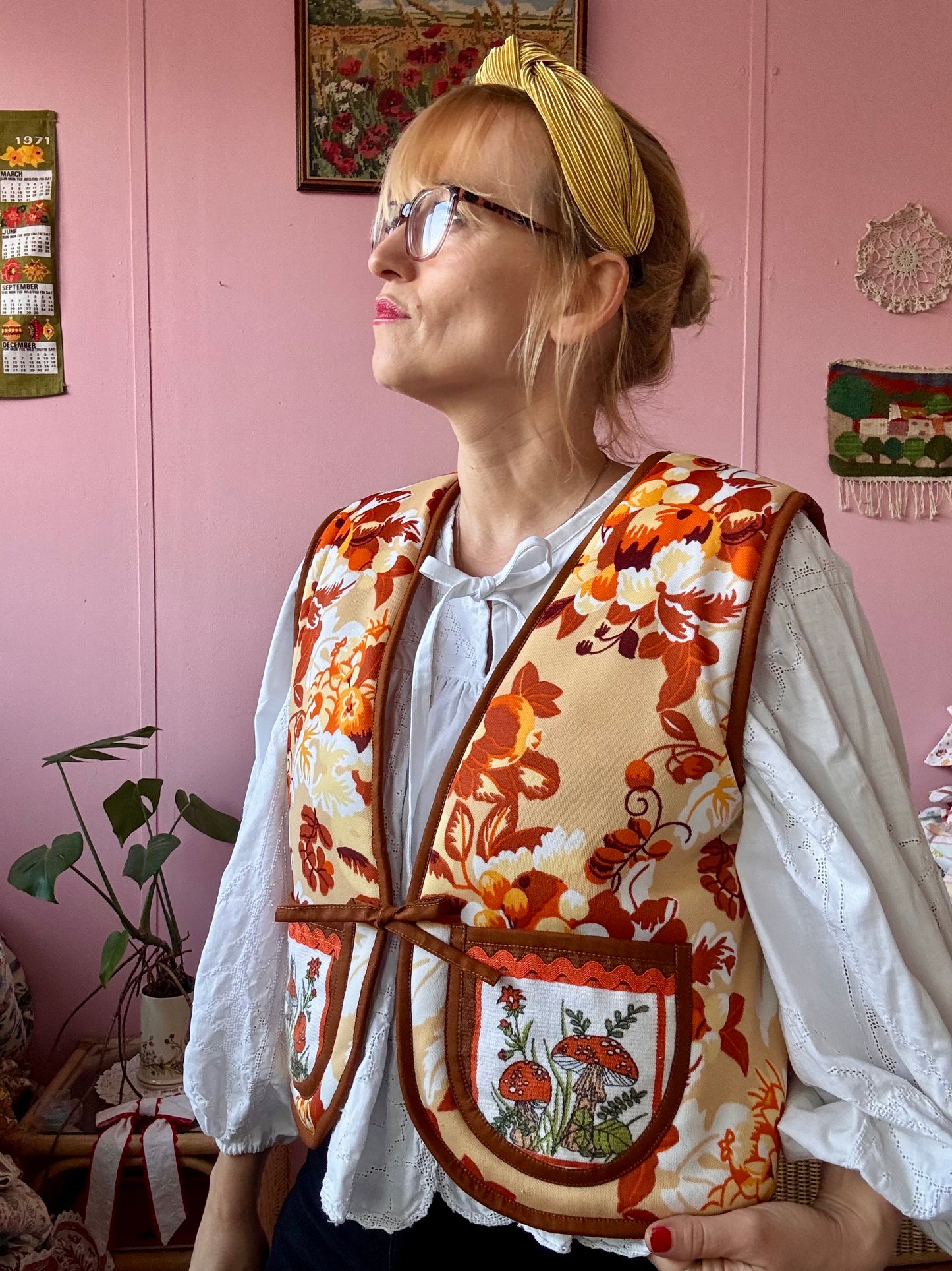 Brown floral vest with pockets