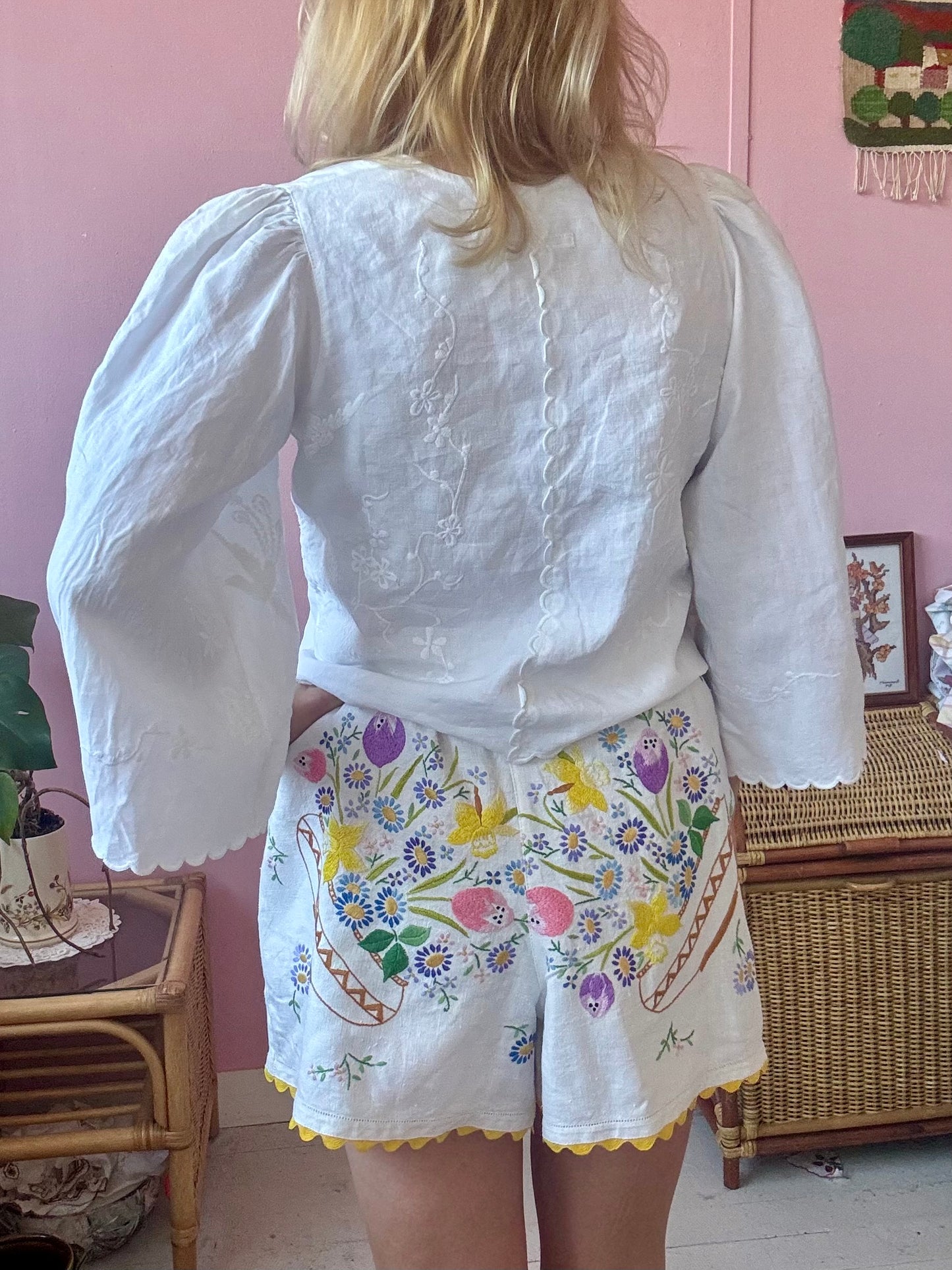 Shorts with floral embroidery and yellow ric rac