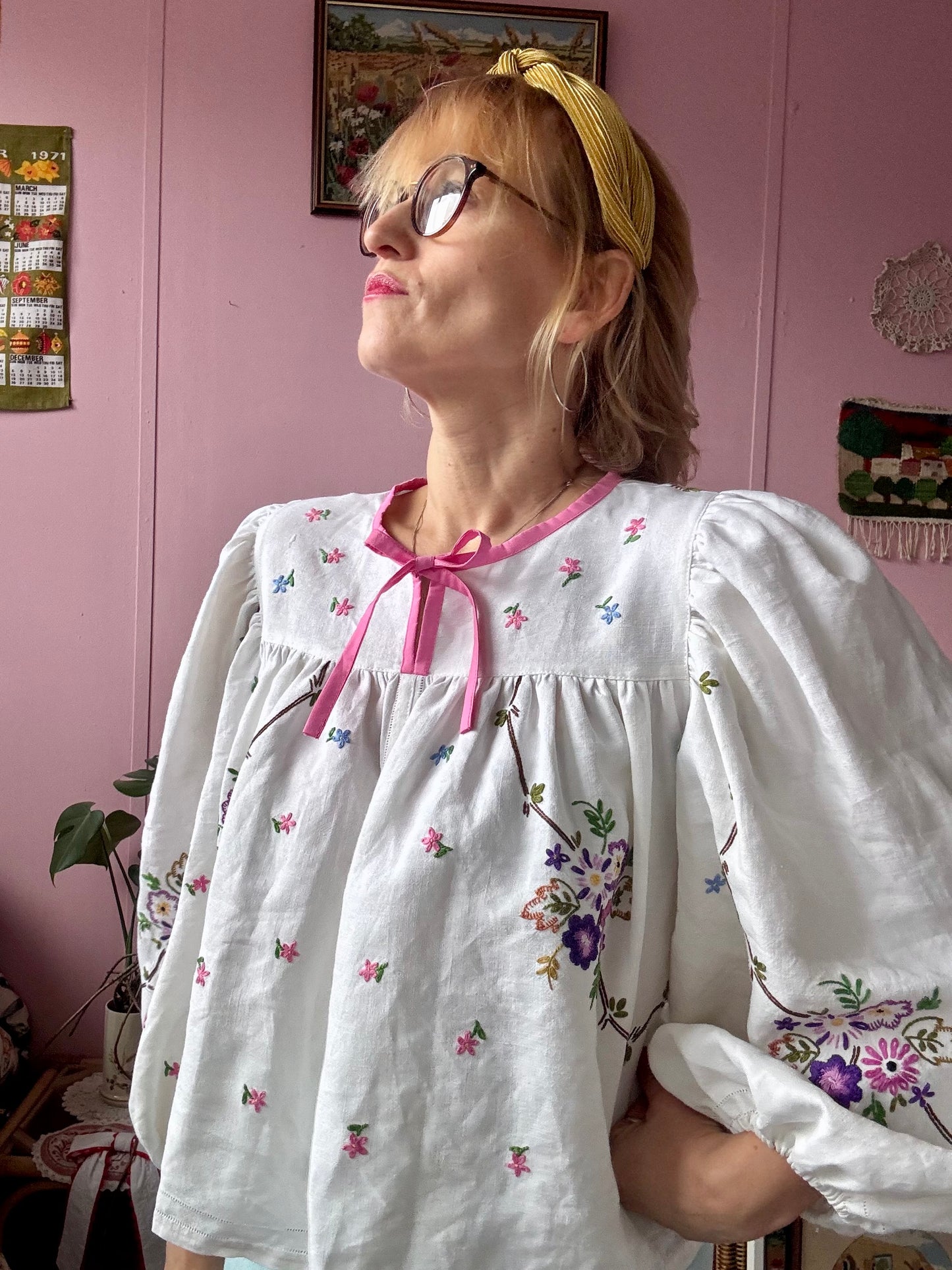 Floral blouse with pink binding