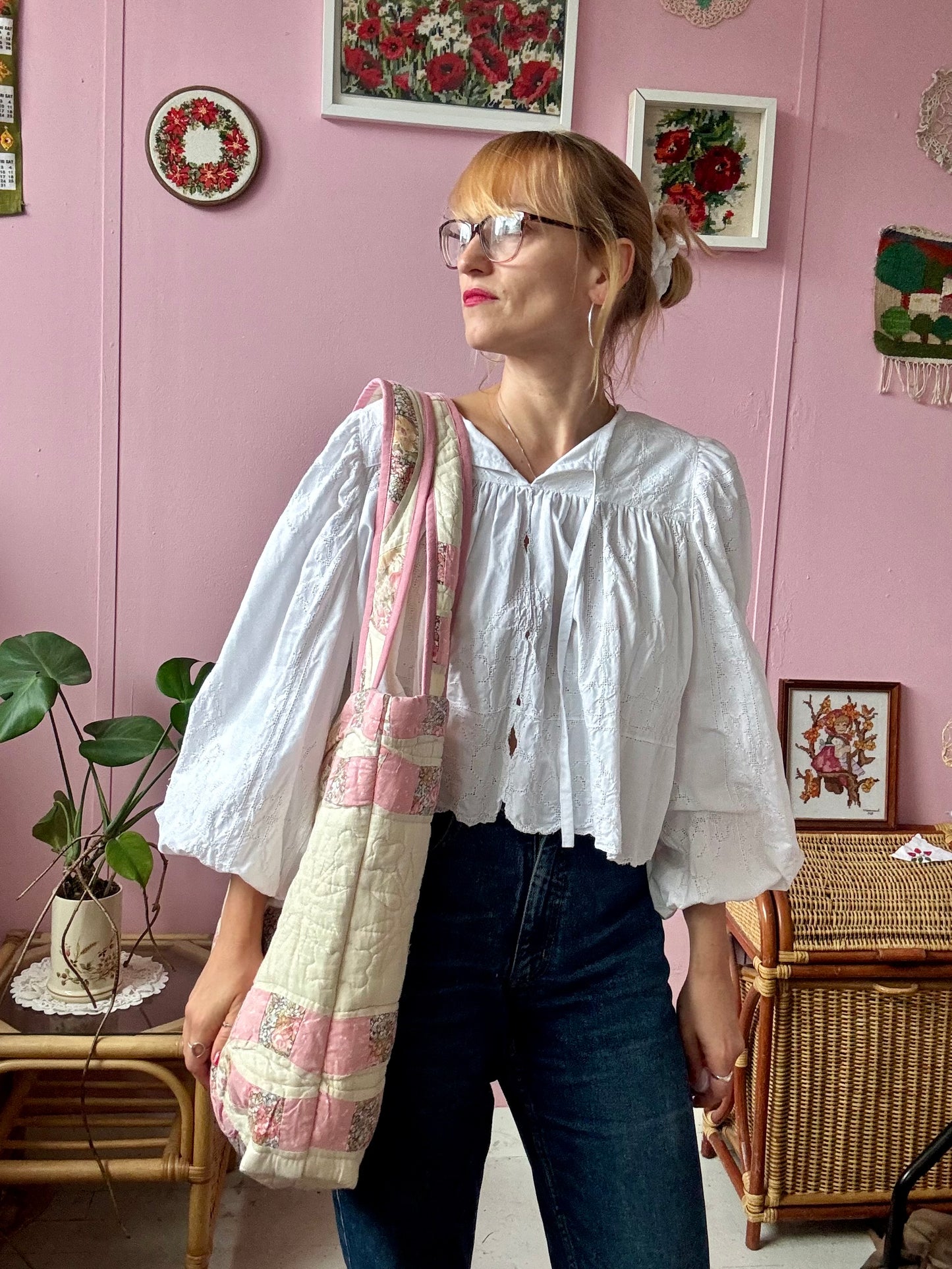 Patchwork tote bag with pink binding