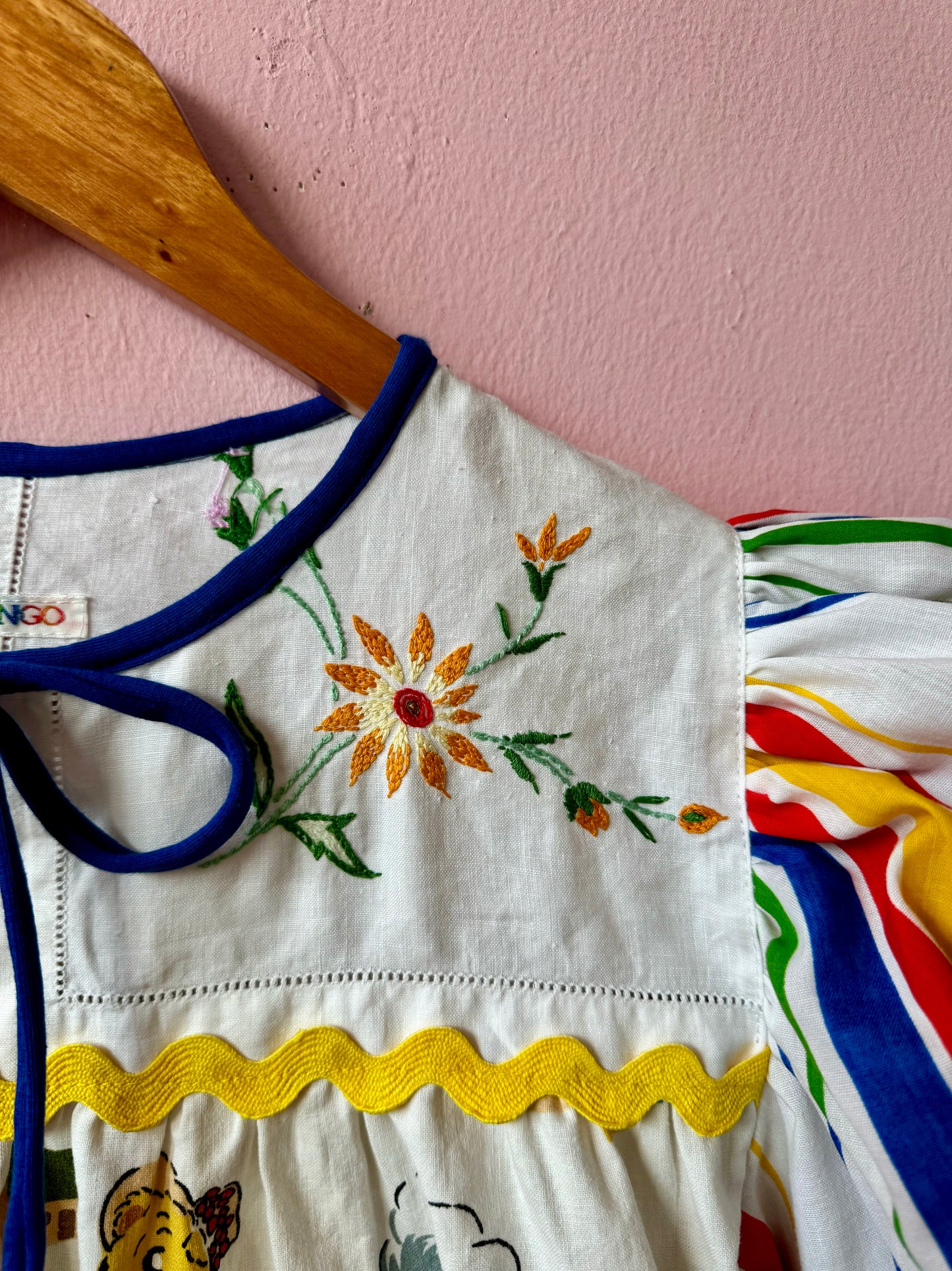 Vintage nursery print blouse with stripes sleeves