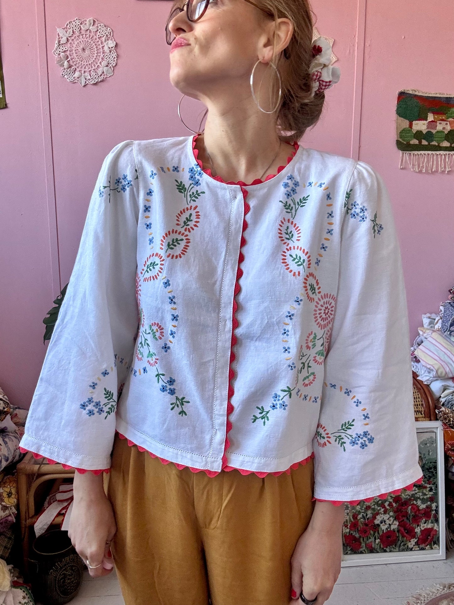 Linen floral blouse with ric rac decoration