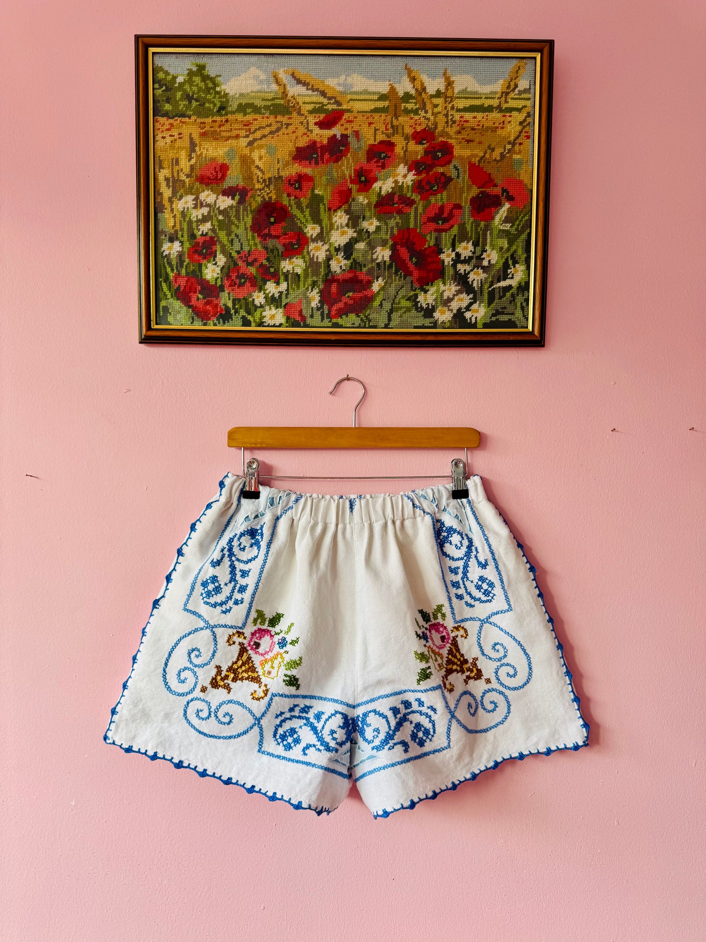 Blue embroidery shorts