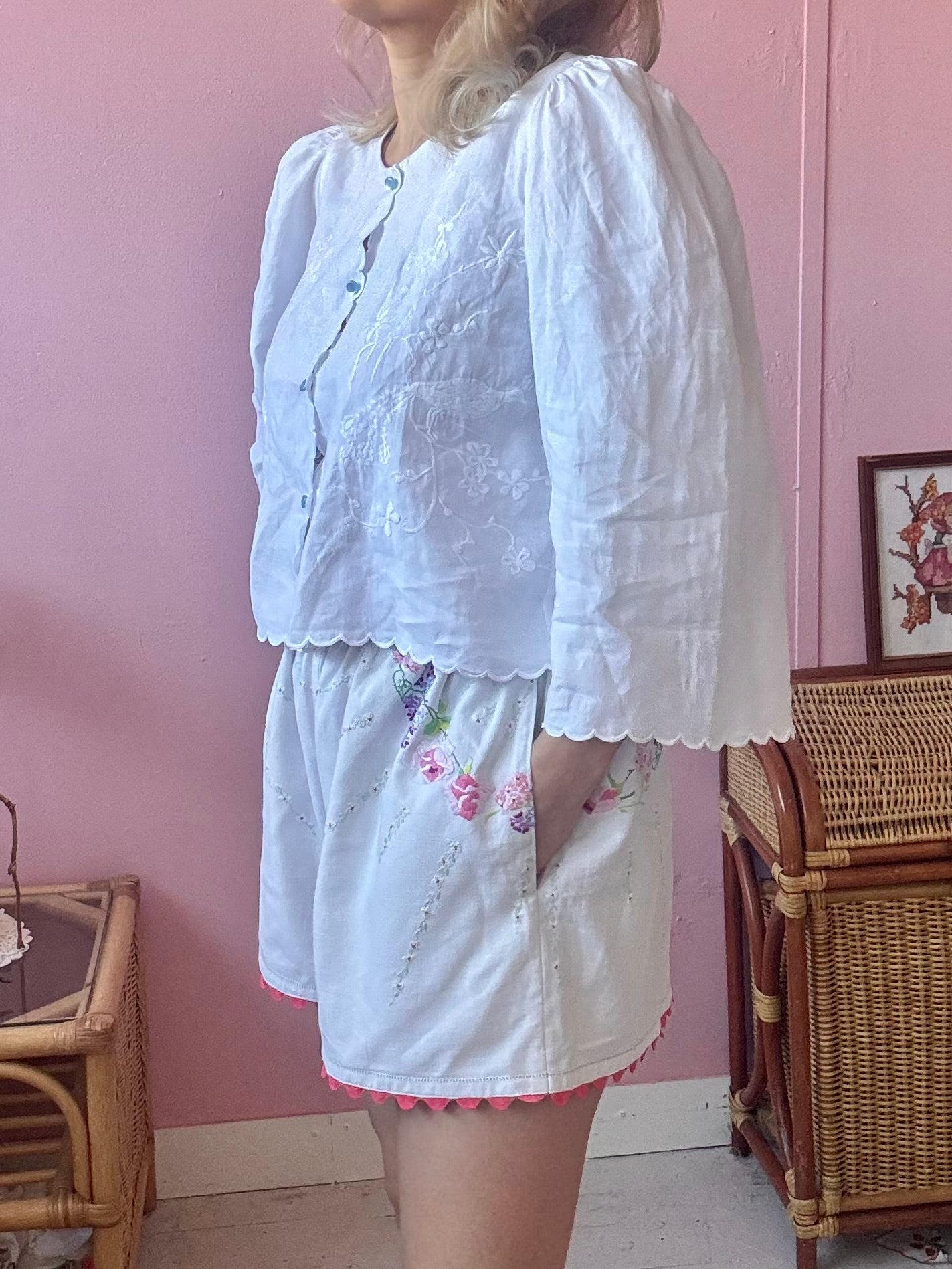Cotton shorts with floral embroidery and ric rac