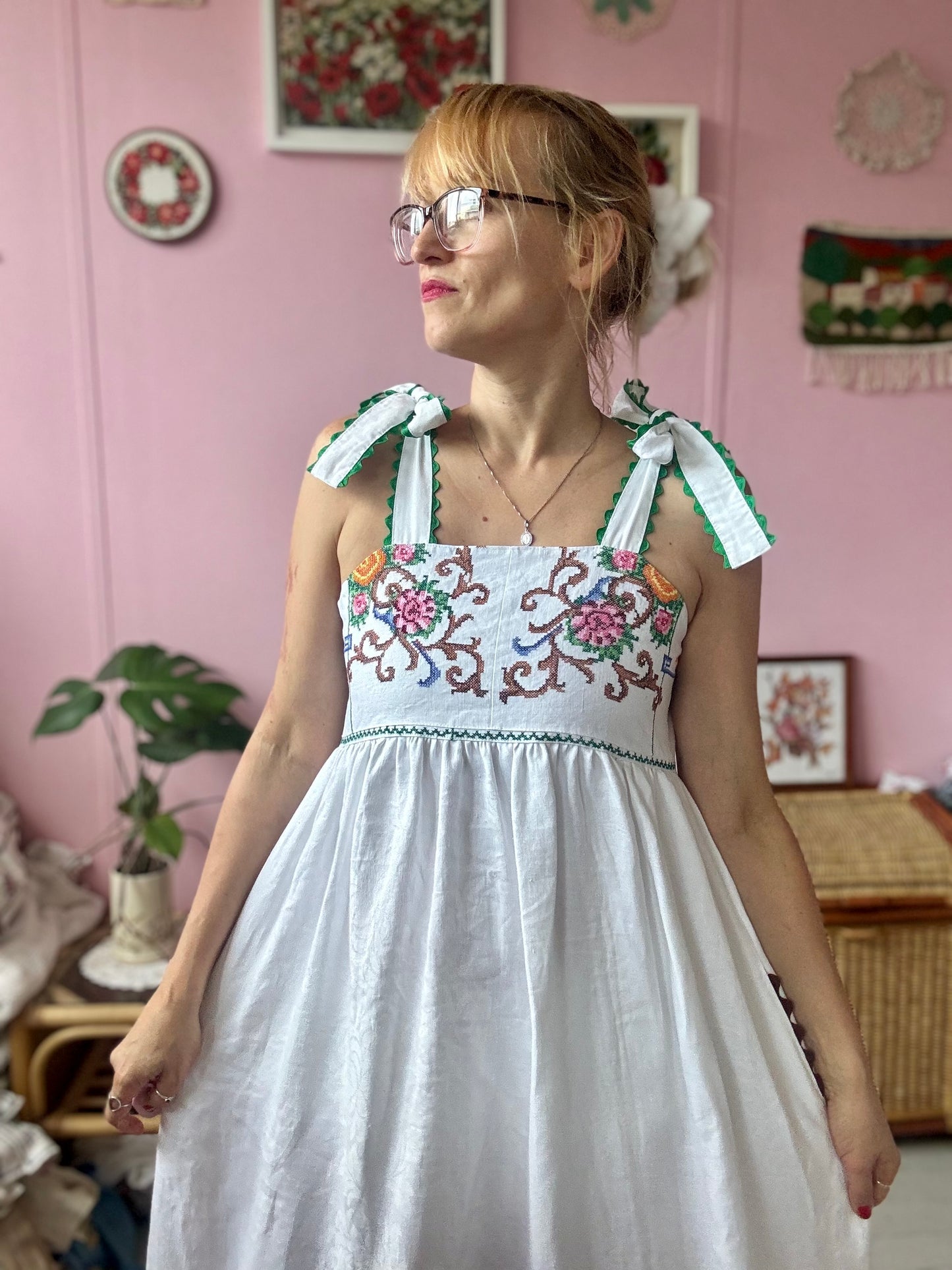 Midi dress with hemline frill