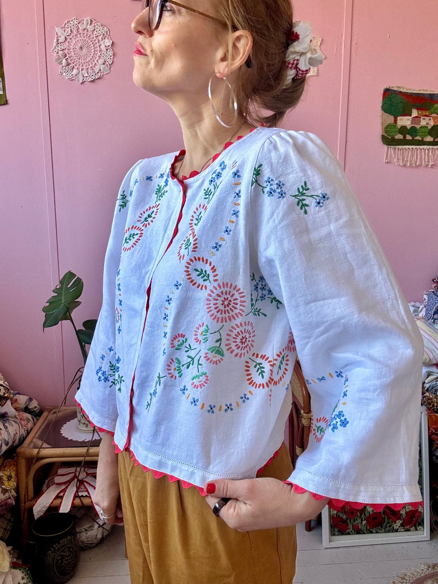 Linen floral blouse with ric rac decoration