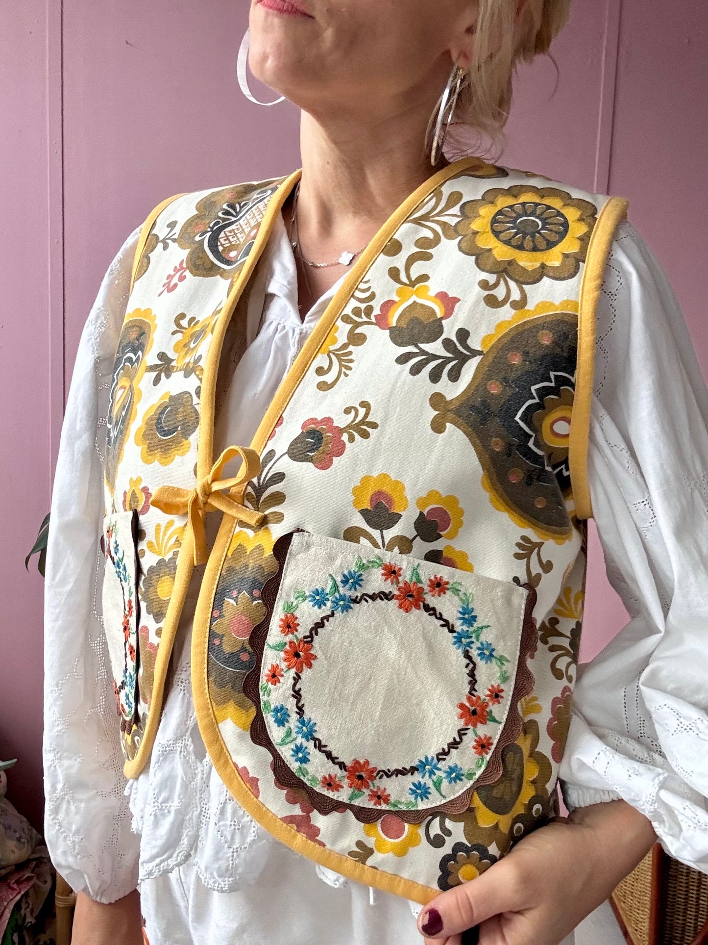 Yellow/brown floral vest