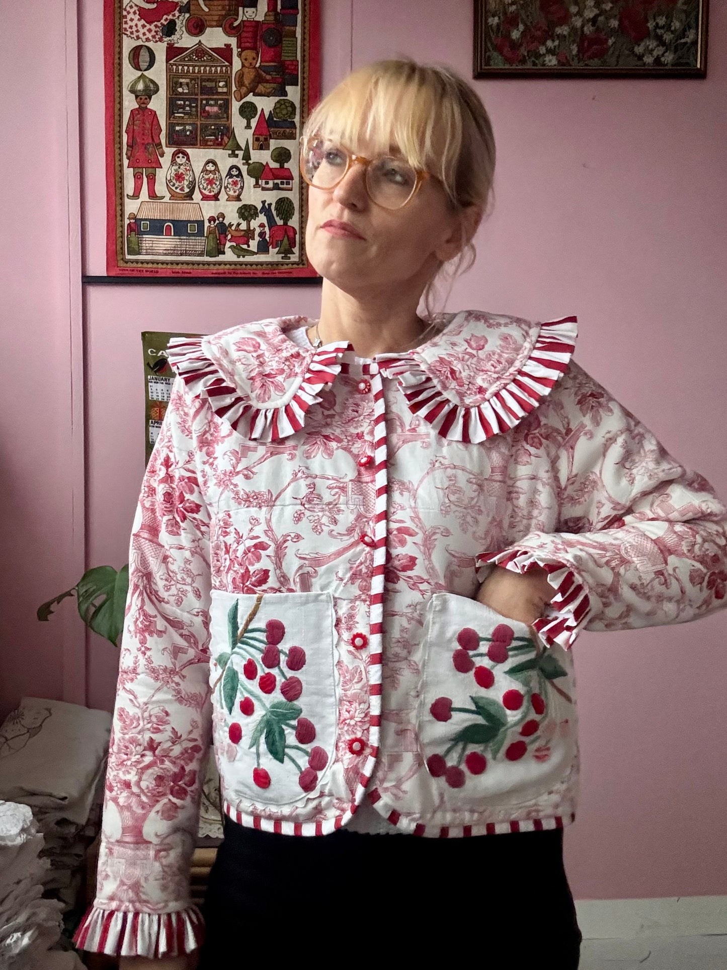 Blanket jacket with cherries pockets
