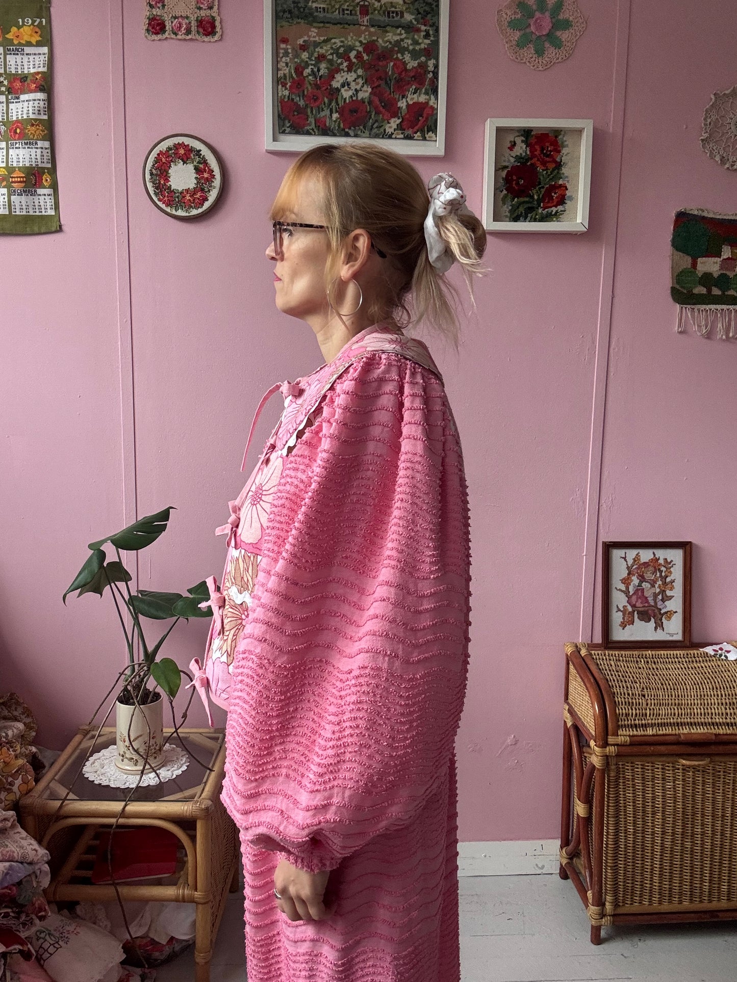 Pink floral and candlewick set