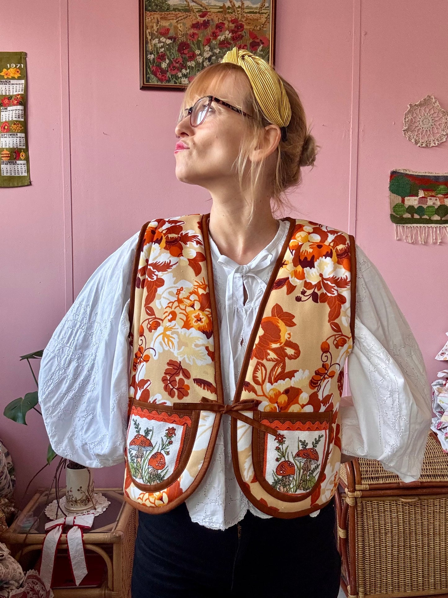 Brown floral vest with pockets