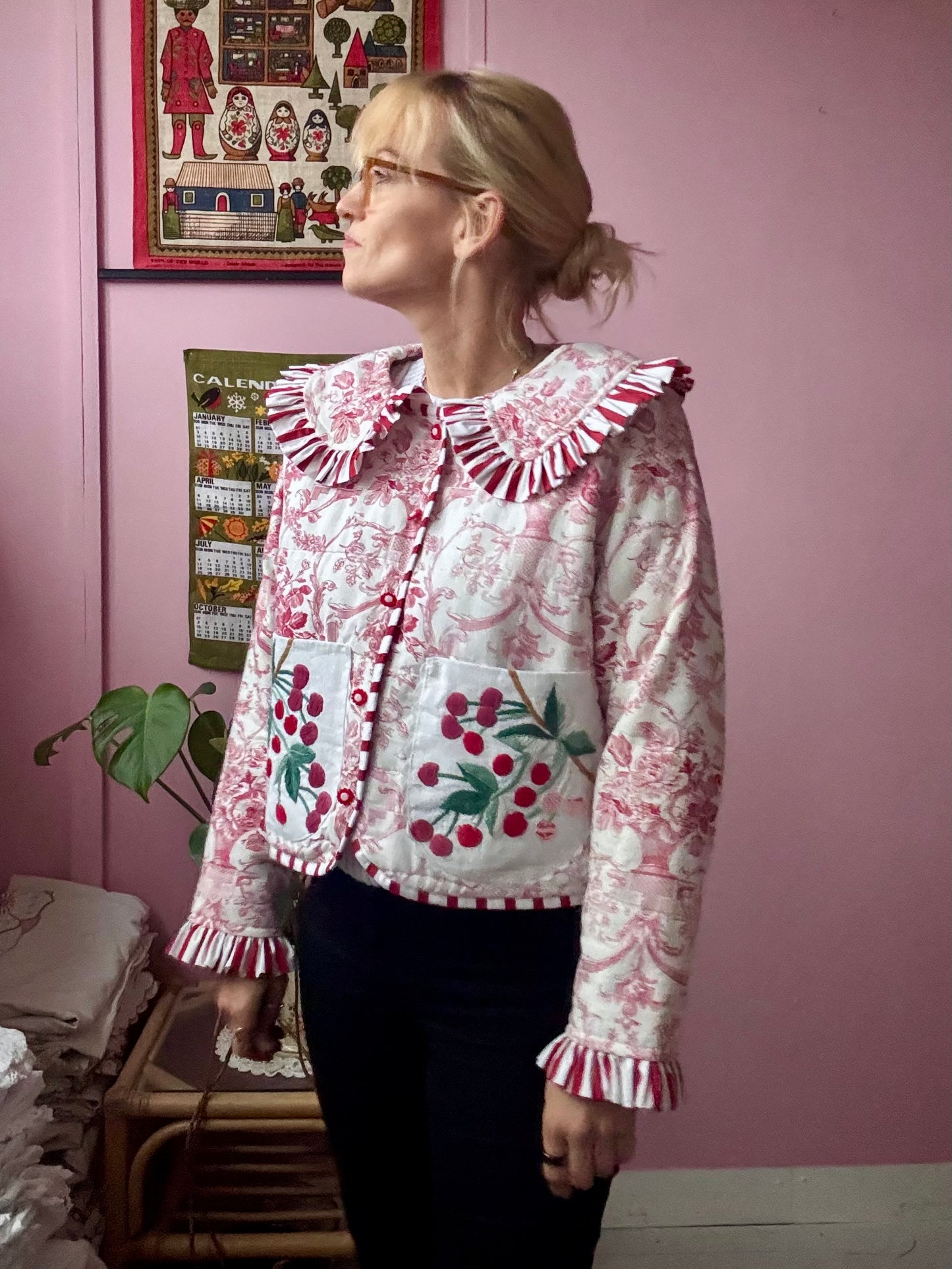 Blanket jacket with cherries pockets