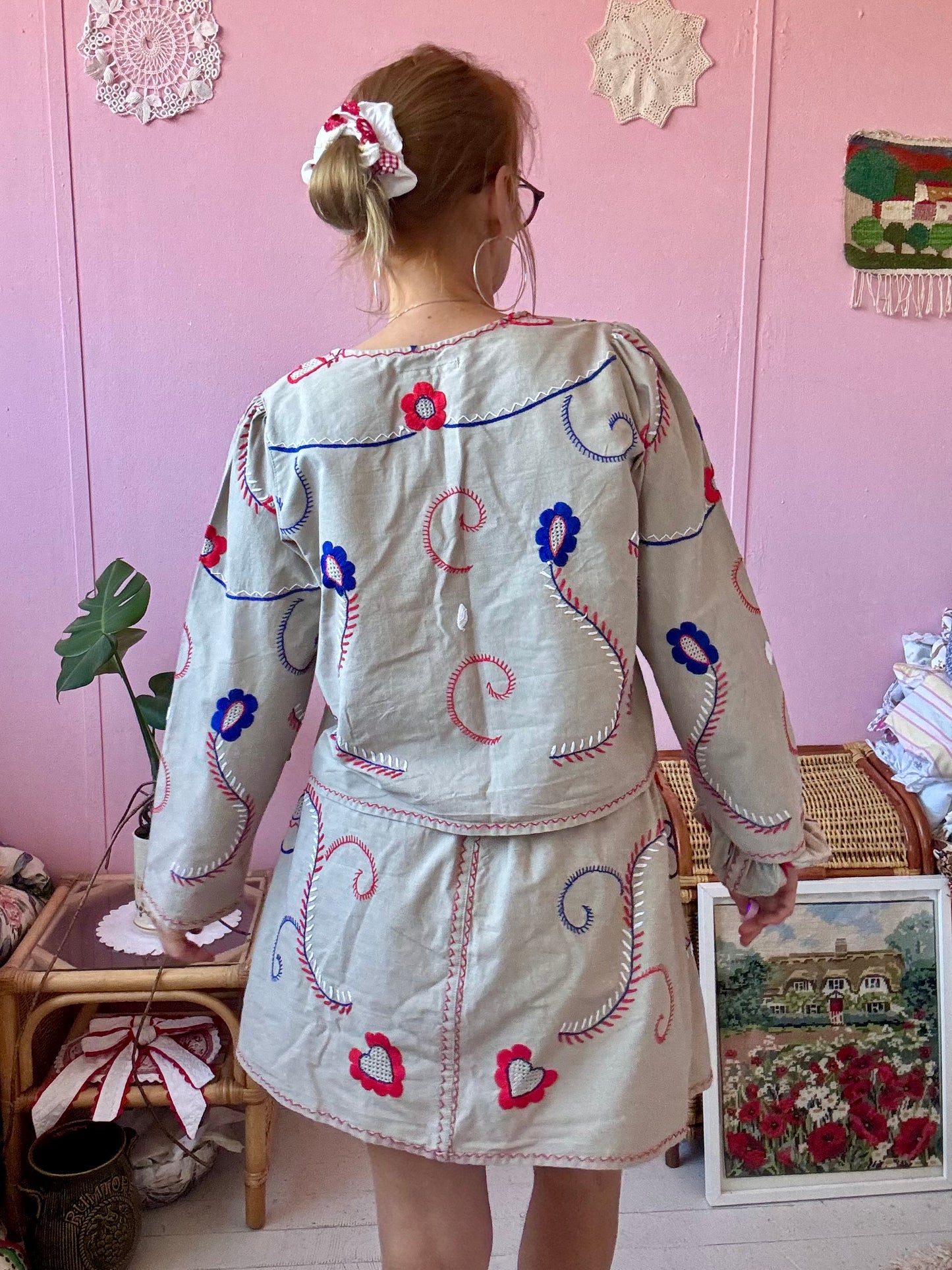 Hand embroidery set