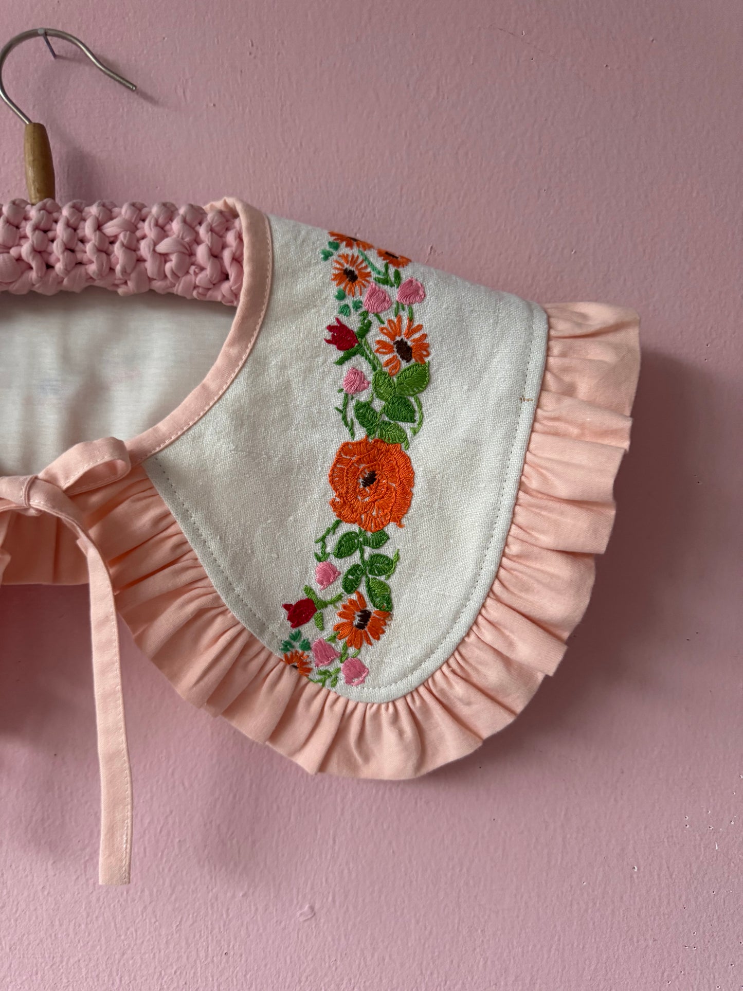 Hand embroidery floral collar with frill