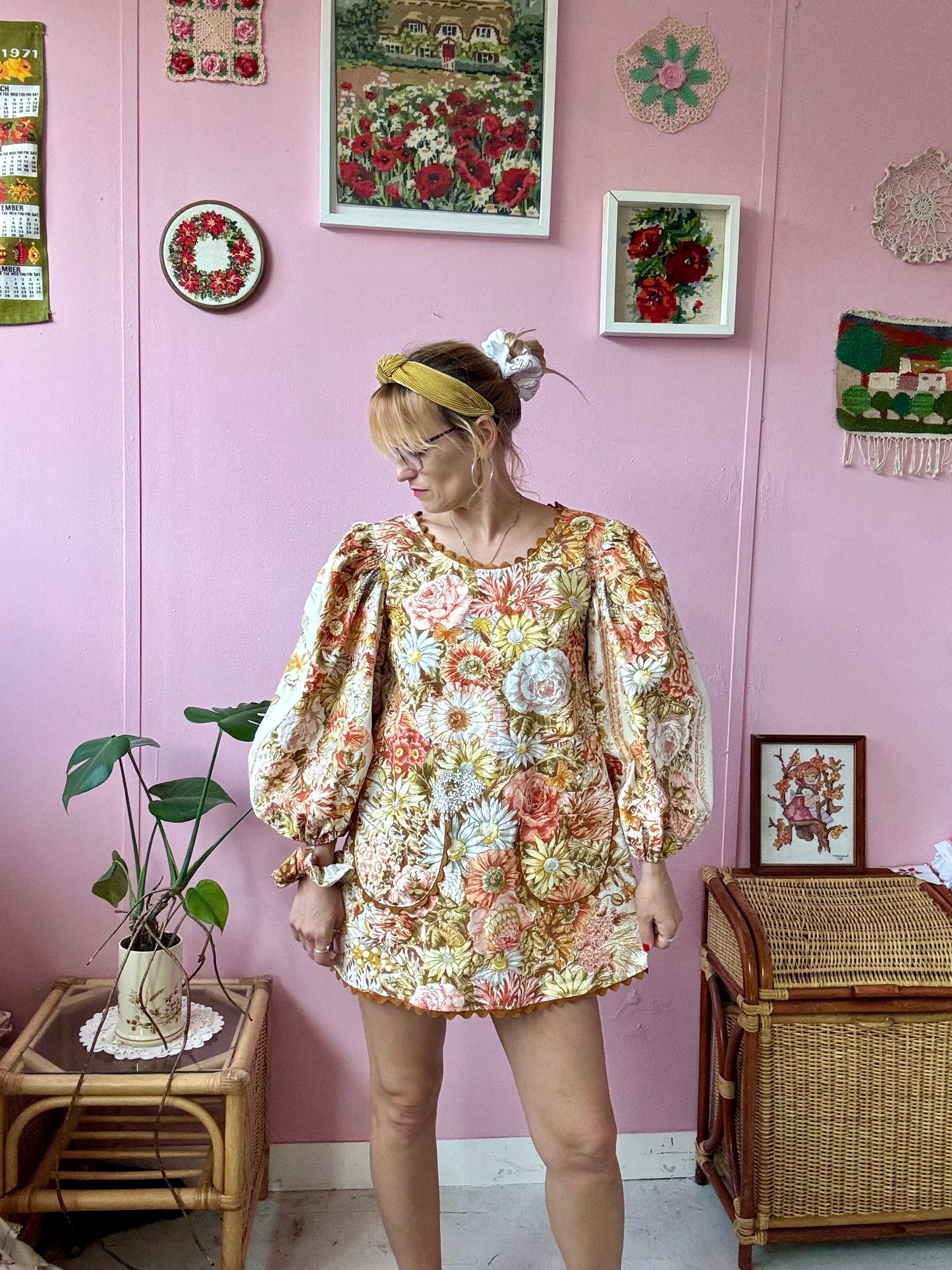 Floral mini dress with long sleeves and ric rac