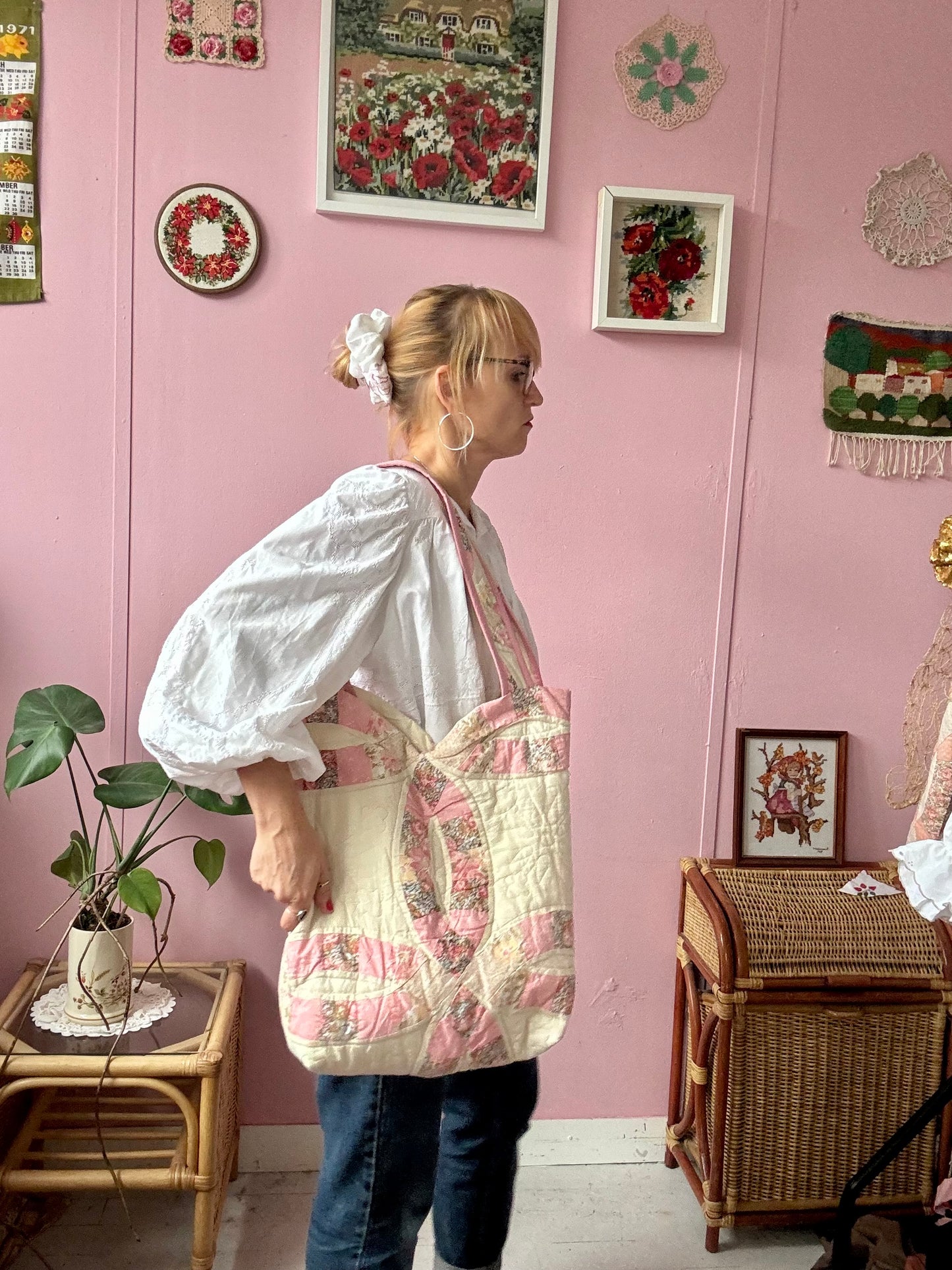 Patchwork tote bag with pink binding