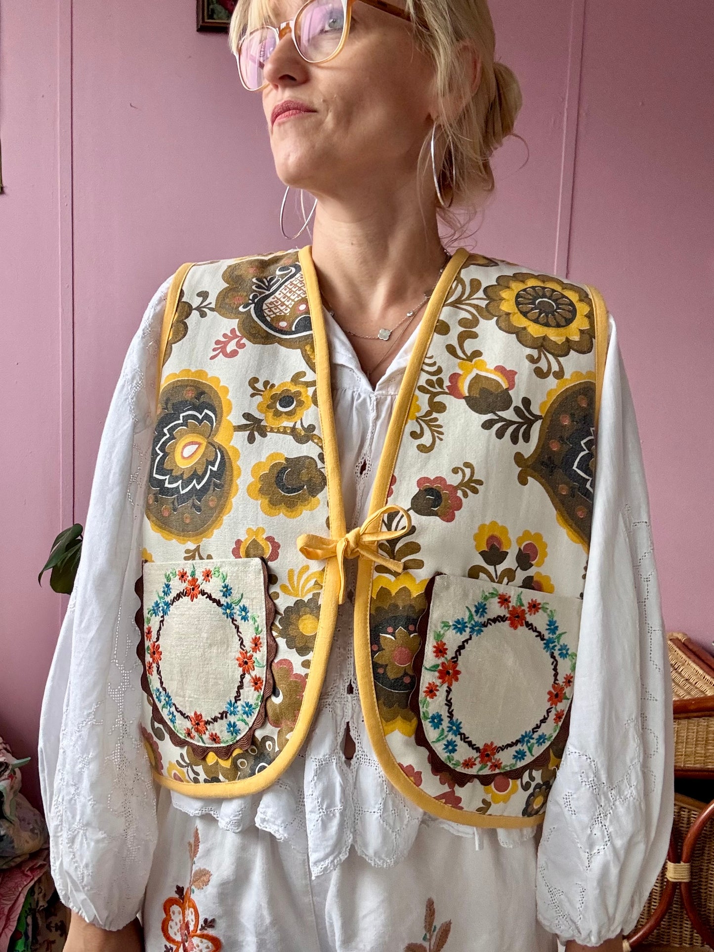 Yellow/brown floral vest