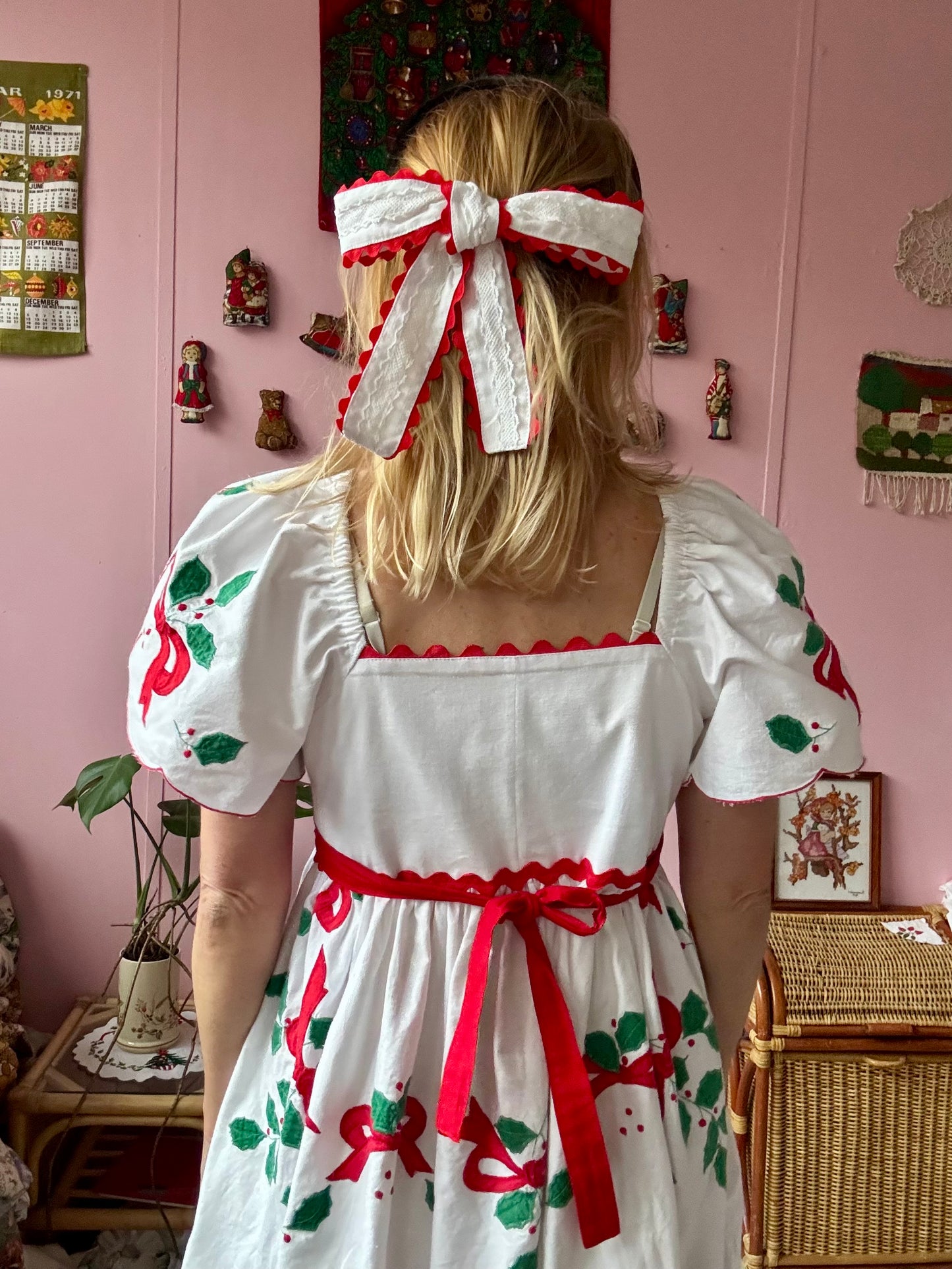 Red and white hair bow