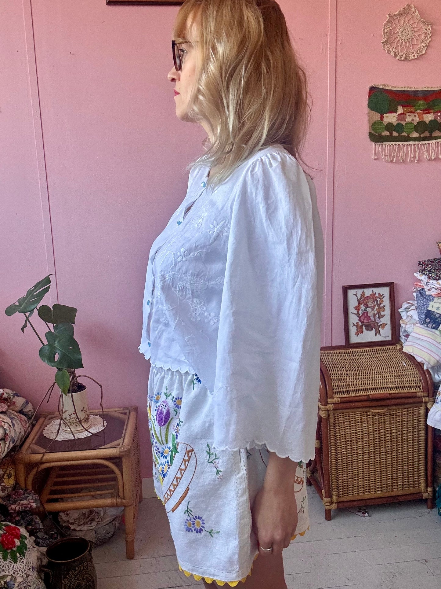 Shorts with floral embroidery and yellow ric rac